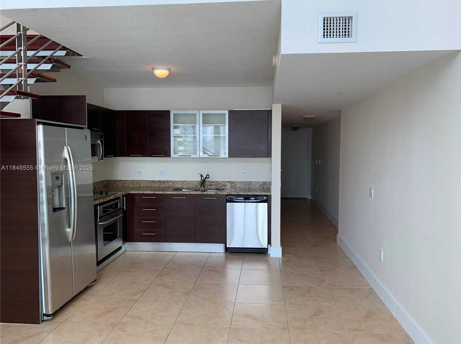 Small Image of 41 SOUTH EAST 5TH ST #1011, Miami Number 4