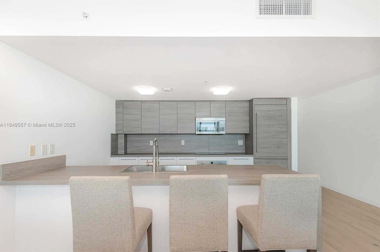 Small Image of 400 SUNNY ISLES BLVD #1819, Sunny Isles Beach Number 11