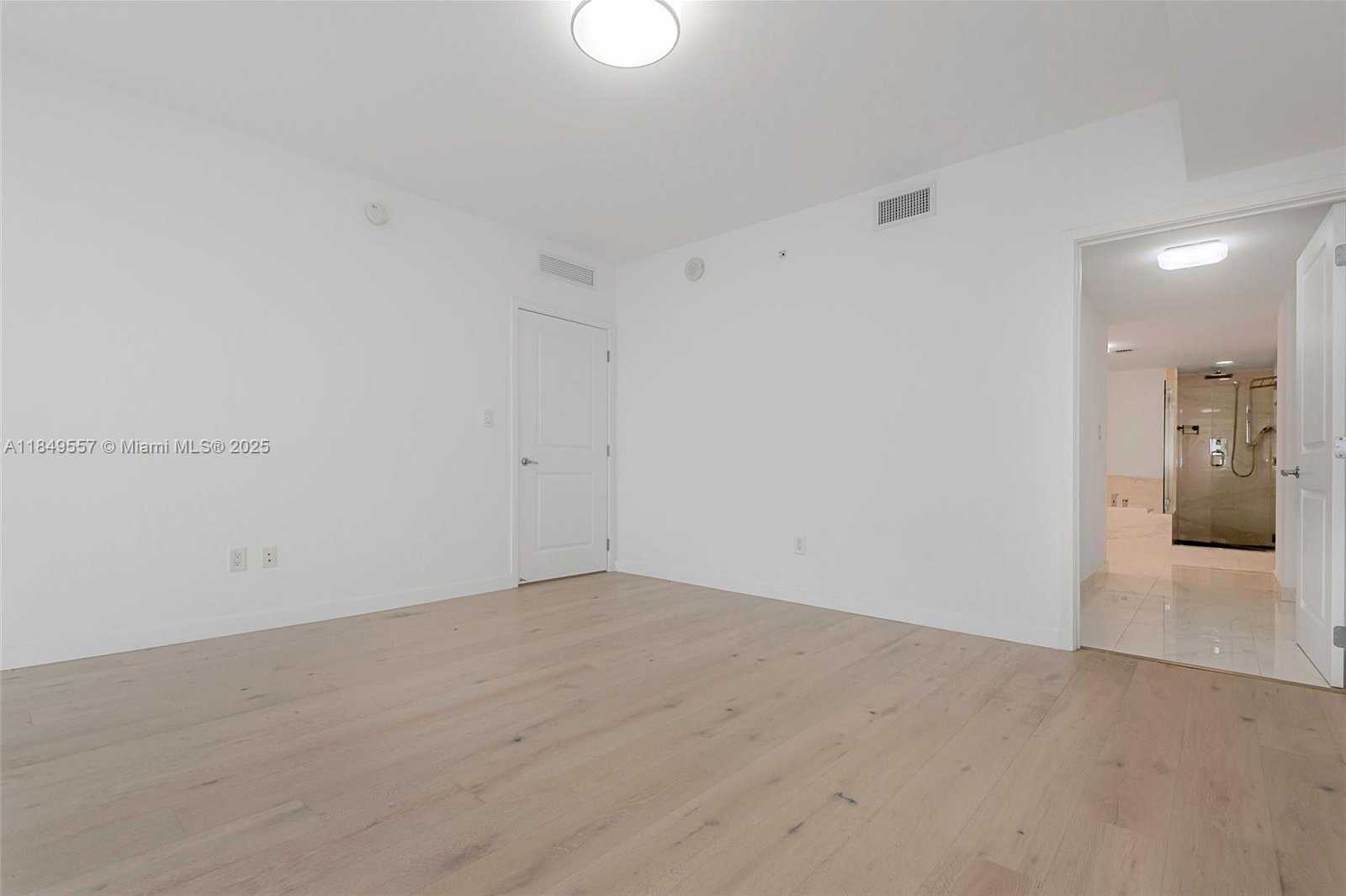 Small Image of 400 SUNNY ISLES BLVD #1819, Sunny Isles Beach Number 18
