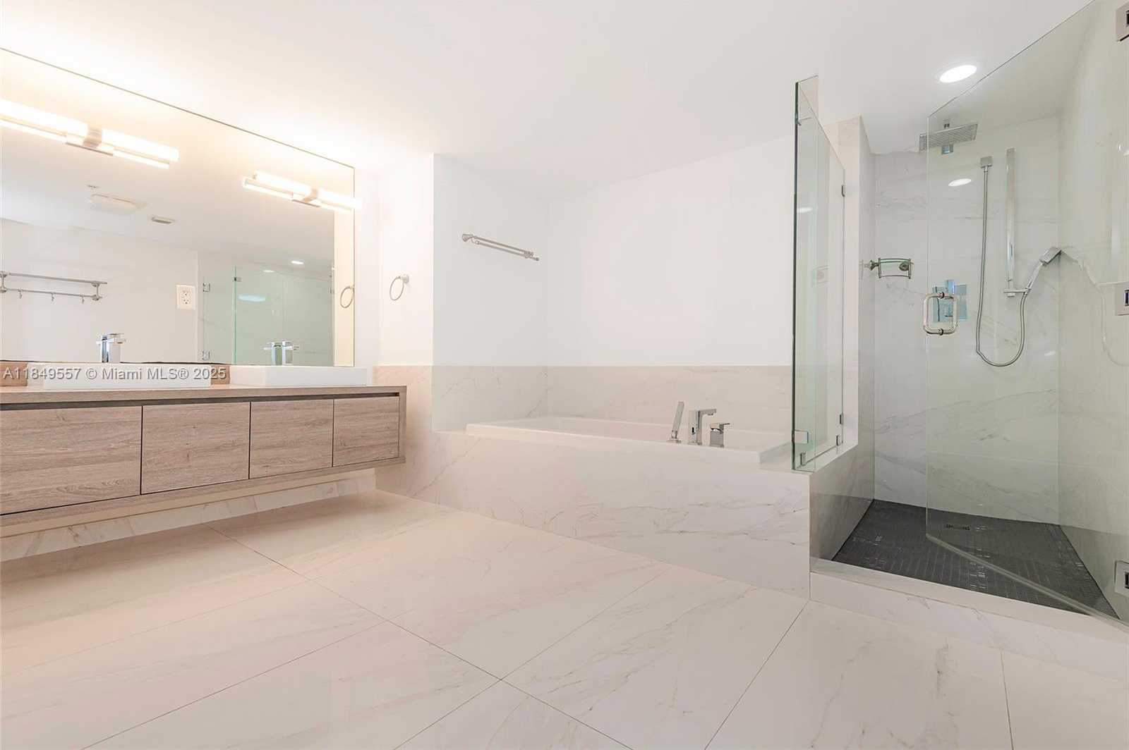 Small Image of 400 SUNNY ISLES BLVD #1819, Sunny Isles Beach Number 20