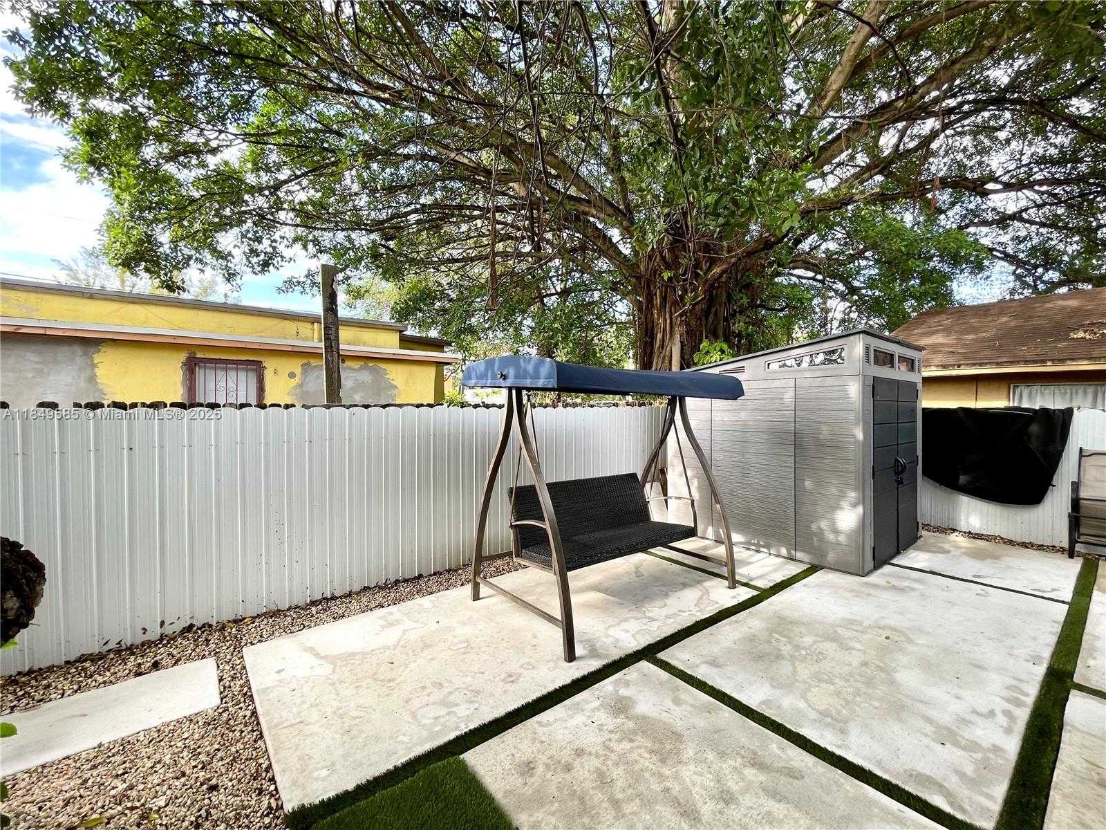 Small Image of 2957 NORTH WEST 45TH ST #2957, Miami Number 10