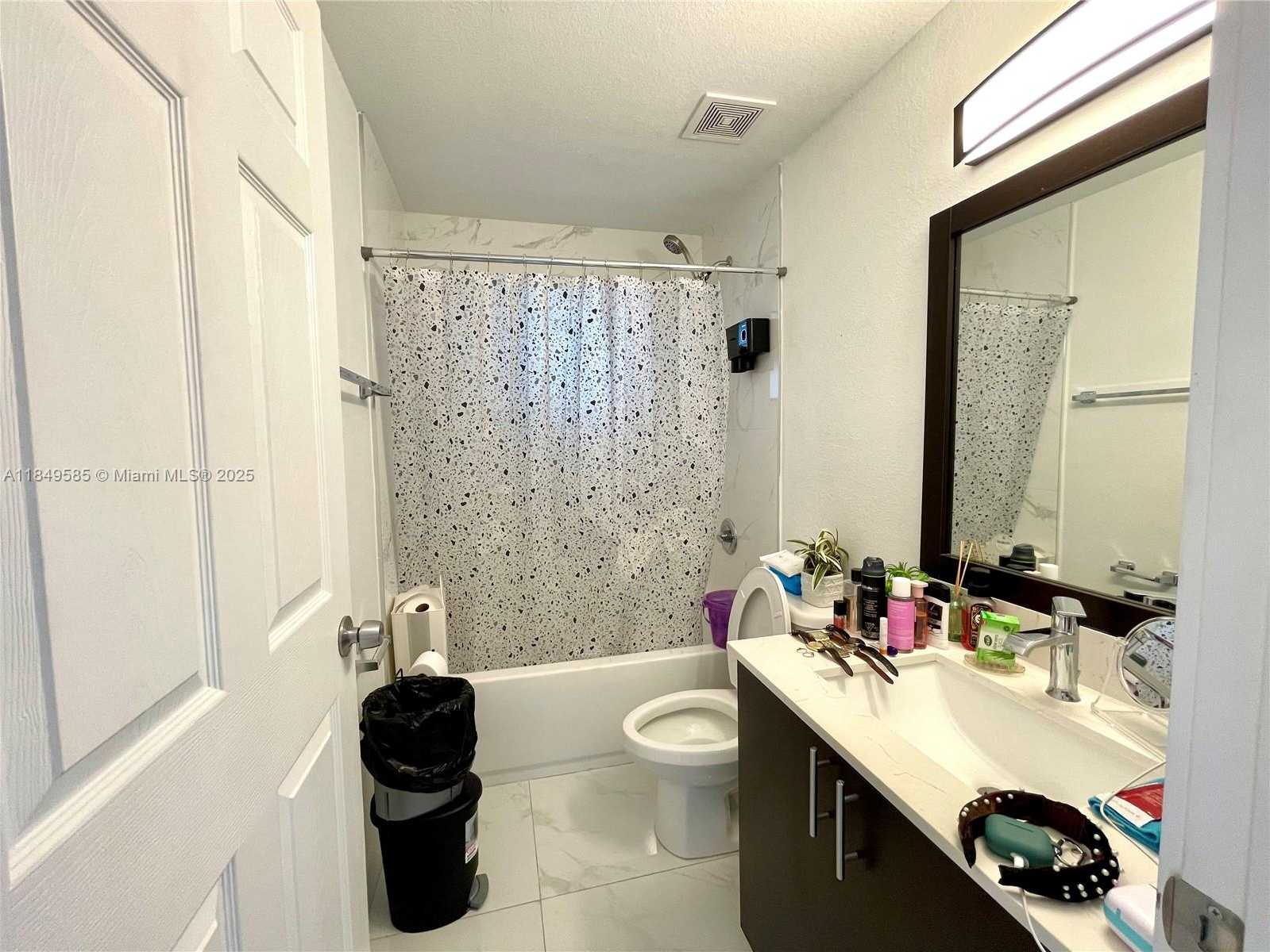 Small Image of 2957 NORTH WEST 45TH ST #2957, Miami Number 8