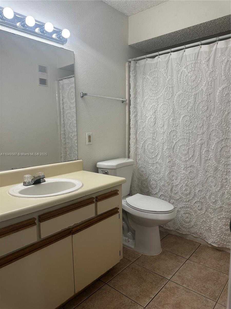 Small Image of 15551 SOUTH WEST 104TH TER #825, Miami Number 13