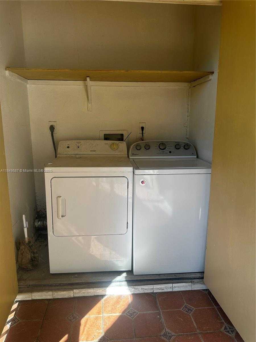 Small Image of 15551 SOUTH WEST 104TH TER #825, Miami Number 15