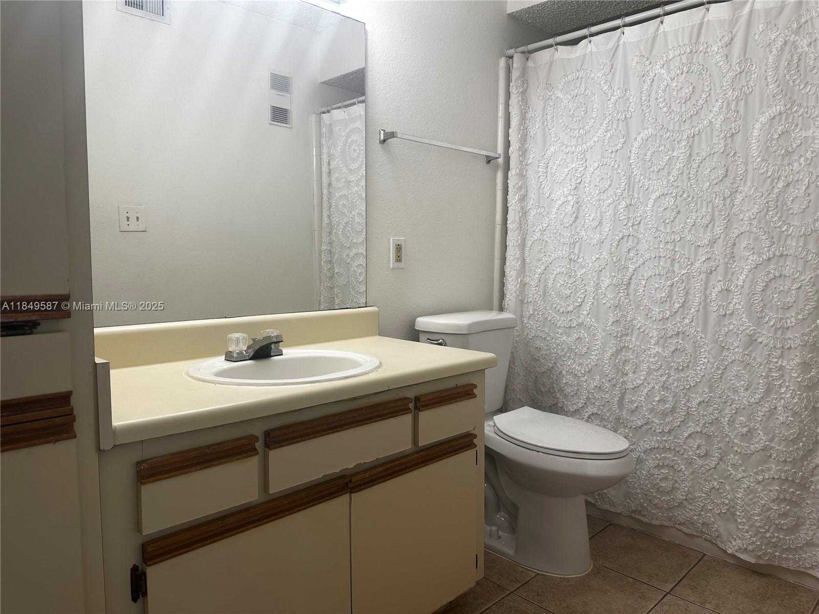 Small Image of 15551 SOUTH WEST 104TH TER #825, Miami Number 19