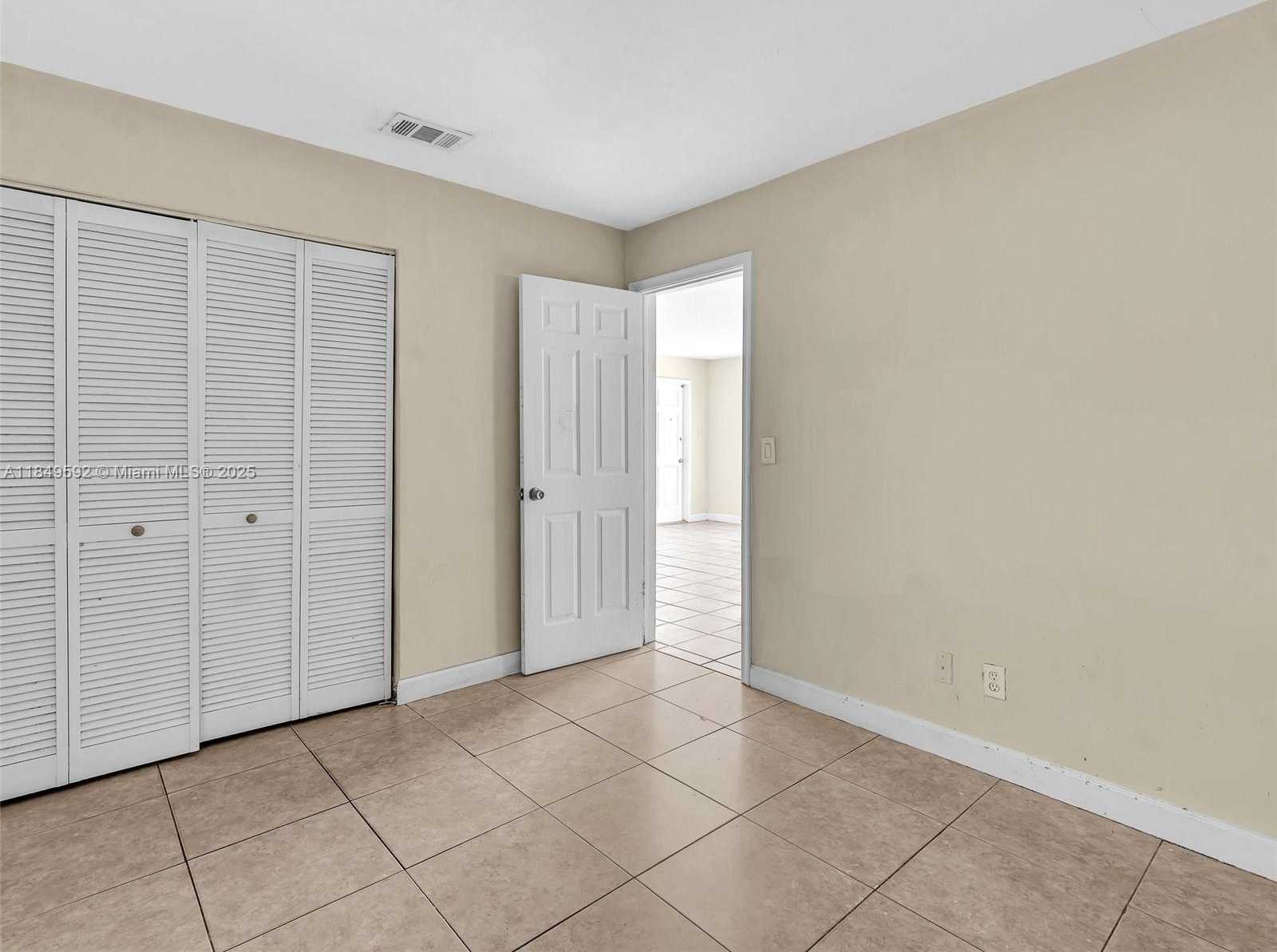 Small Image of 5611 SOUTH WEST 37TH ST #1, Davie Number 19