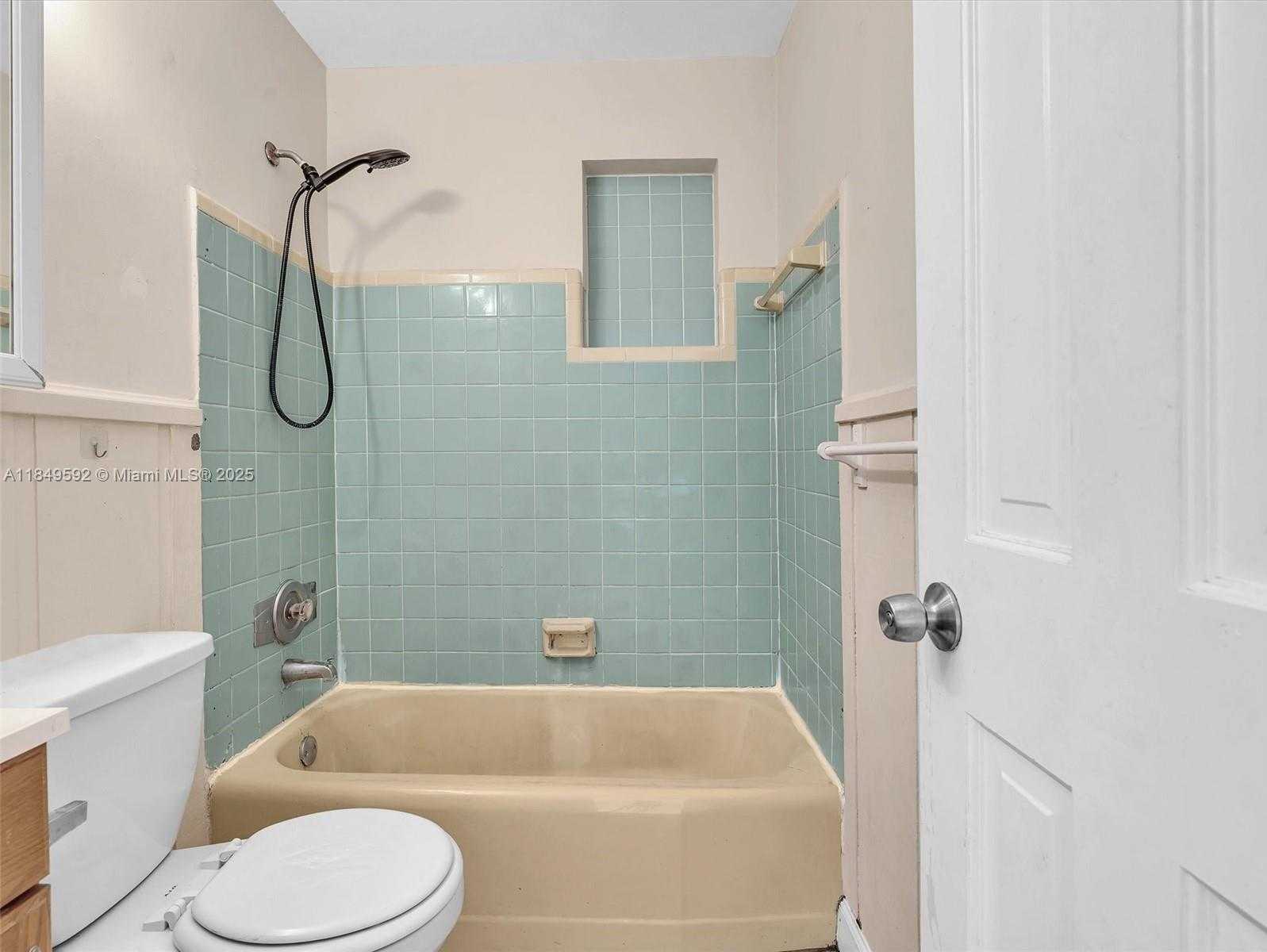 Small Image of 5611 SOUTH WEST 37TH ST #1, Davie Number 20