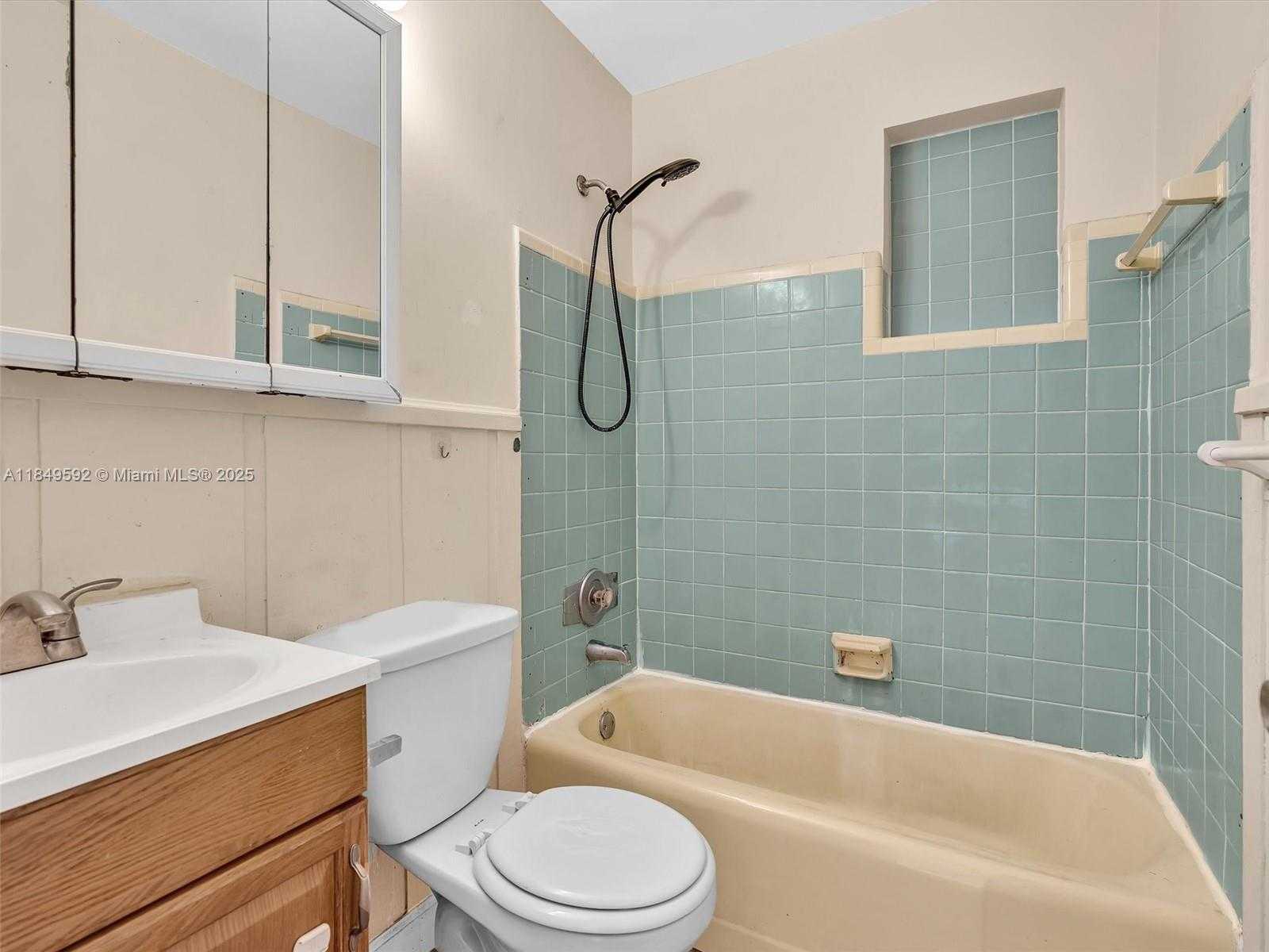 Small Image of 5611 SOUTH WEST 37TH ST #1, Davie Number 21