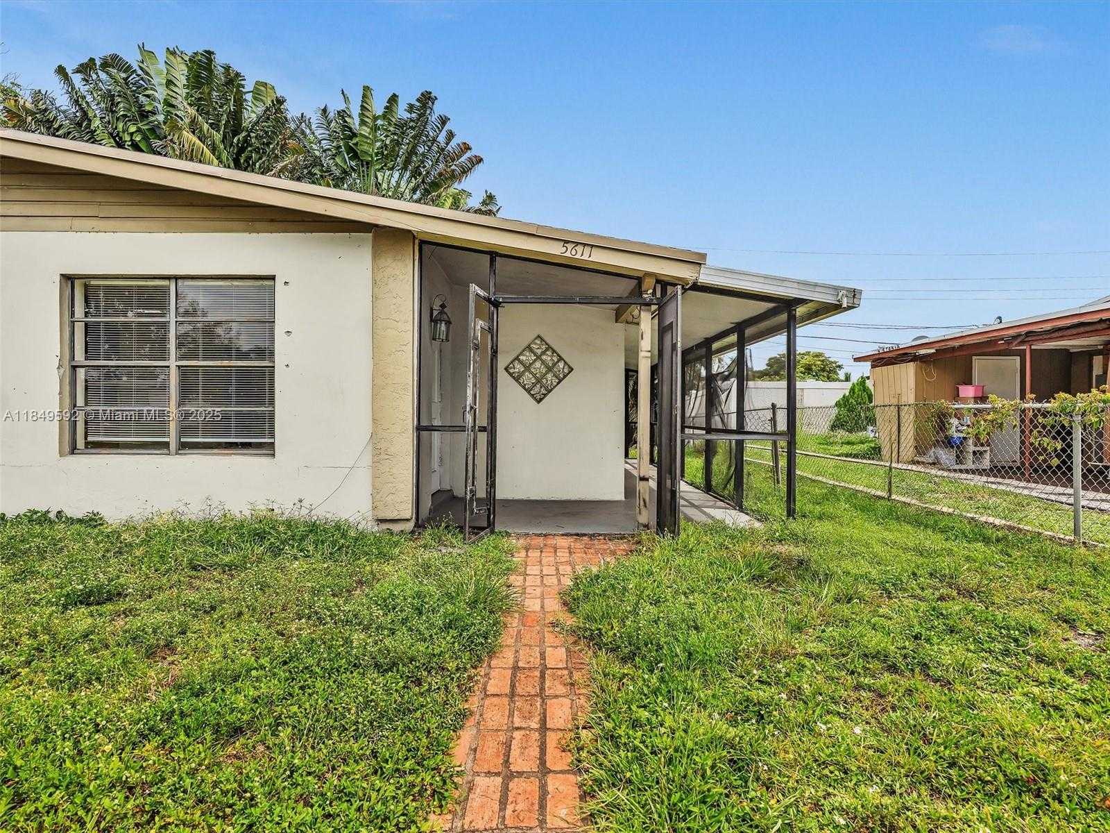 Small Image of 5611 SOUTH WEST 37TH ST #1, Davie Number 35