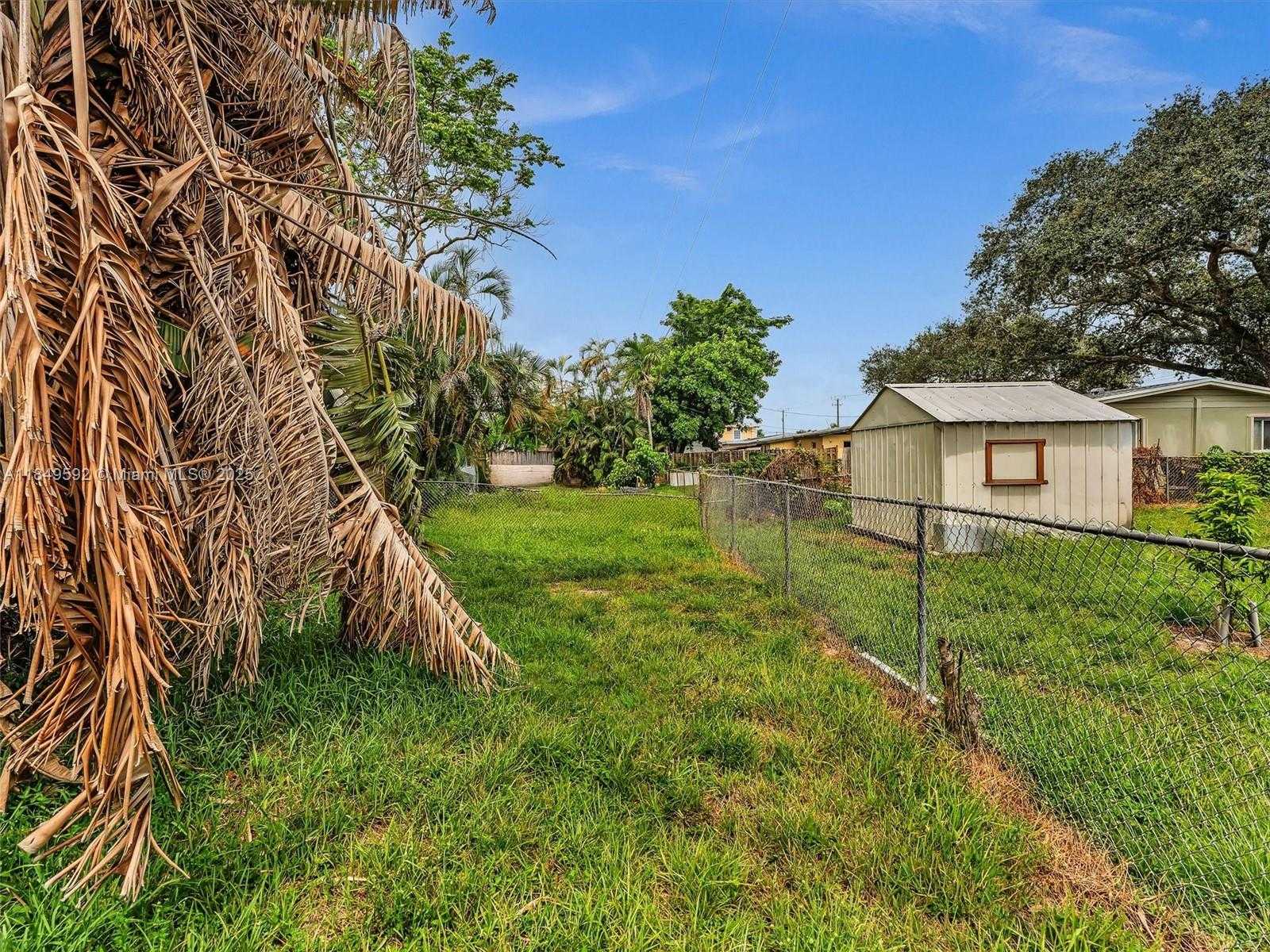 Small Image of 5611 SOUTH WEST 37TH ST #1, Davie Number 37