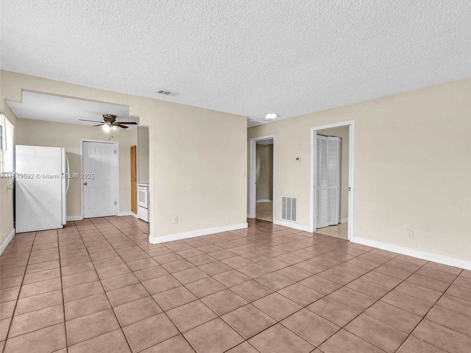 Small Image of 5611 SOUTH WEST 37TH ST #1, Davie Number 5