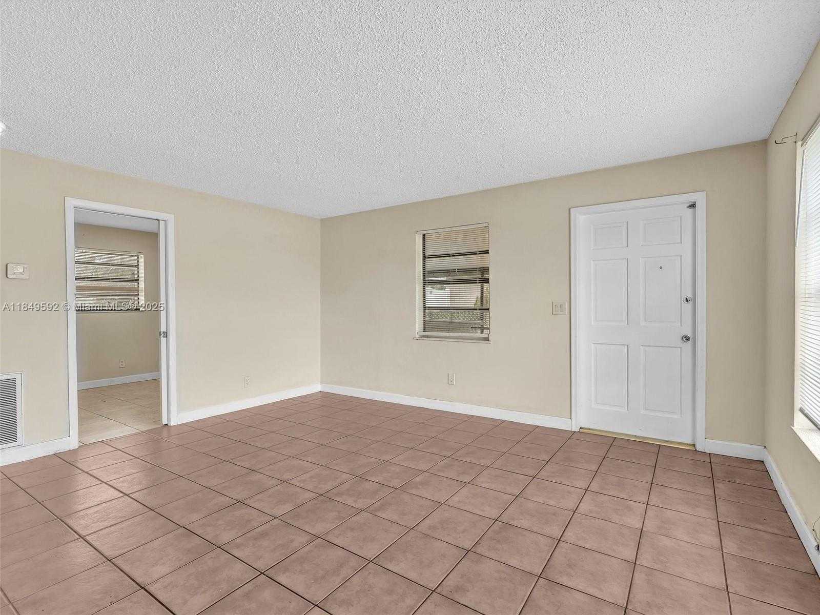 Small Image of 5611 SOUTH WEST 37TH ST #1, Davie Number 7