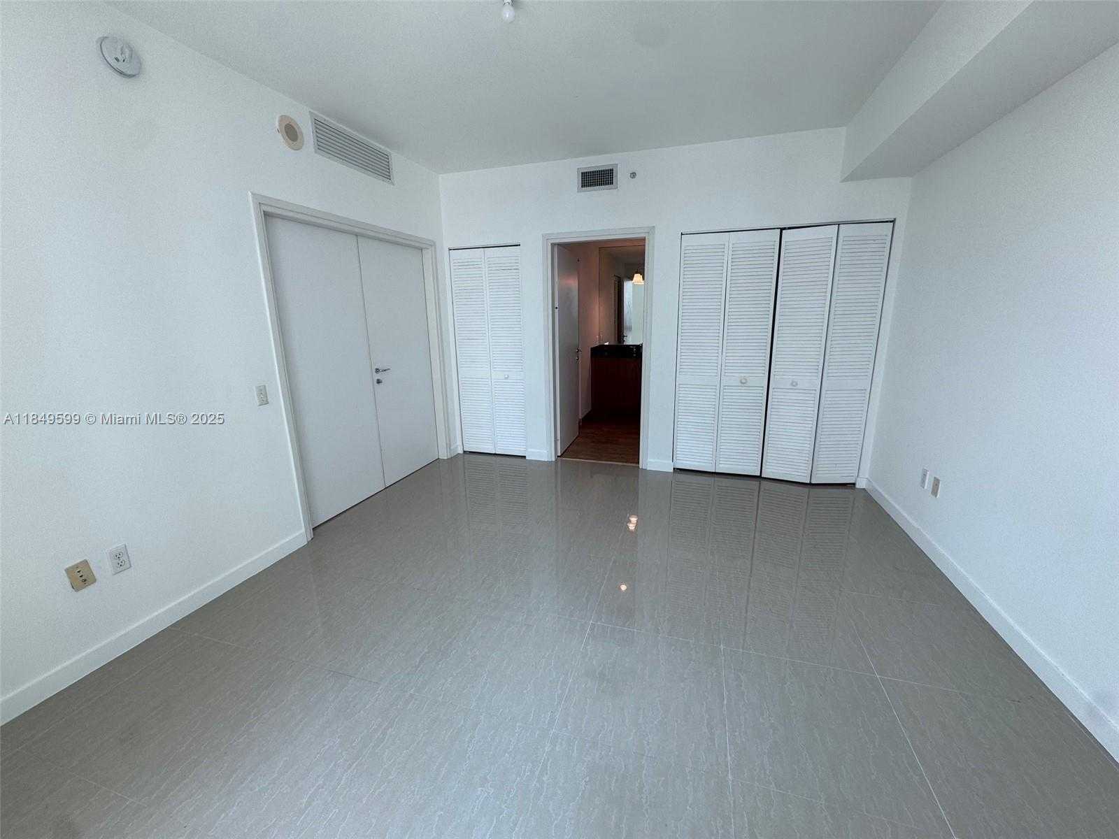Small Image of 300 SOUTH BISCAYNE BLVD #T-3109, Miami Number 8