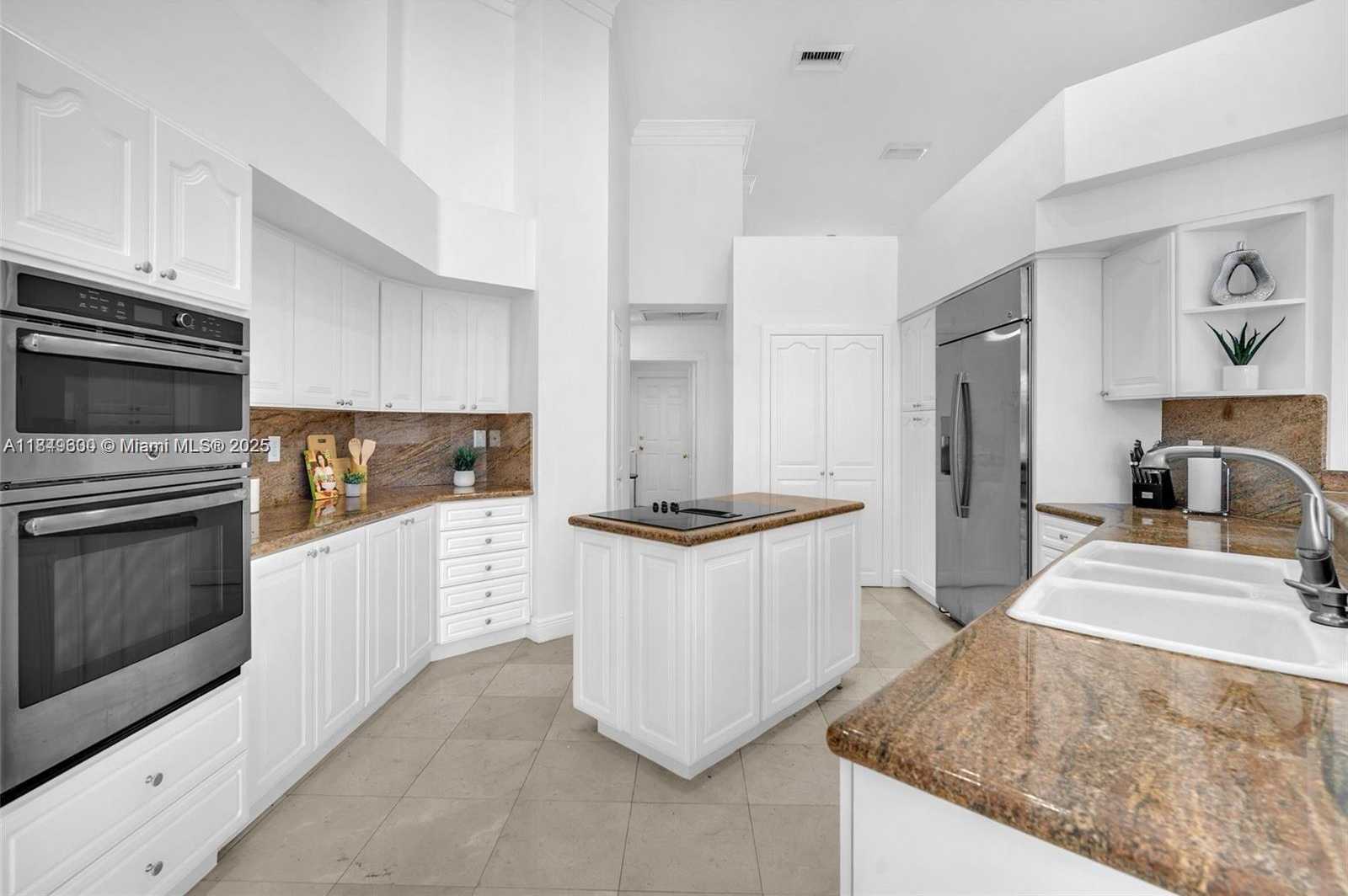 Small Image of 620 WEST LAUREL LN W, Pembroke Pines Number 20