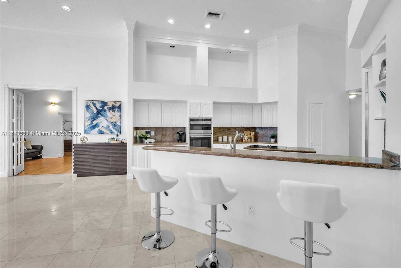 Small Image of 620 WEST LAUREL LN W, Pembroke Pines Number 23