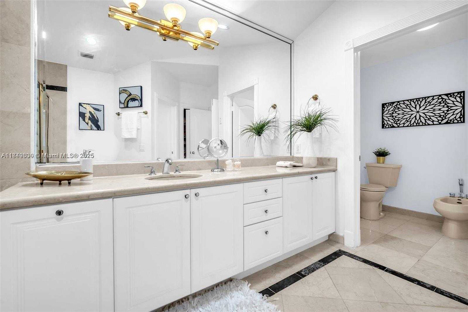 Small Image of 620 WEST LAUREL LN W, Pembroke Pines Number 25