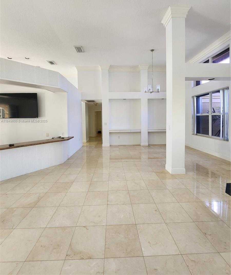 Small Image of 620 WEST LAUREL LN W, Pembroke Pines Number 36