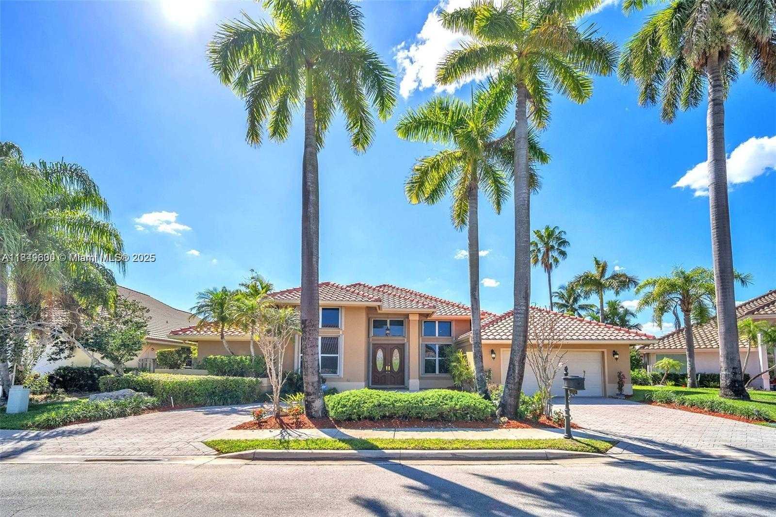 Small Image of 620 WEST LAUREL LN W, Pembroke Pines Number 7