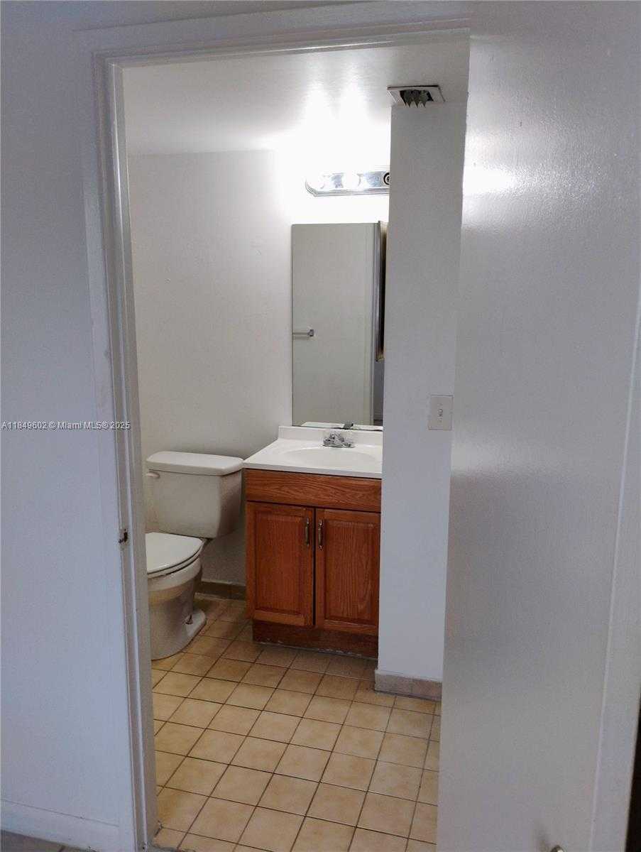 Small Image of 6045 NORTH WEST 186TH ST #304, Hialeah Number 13