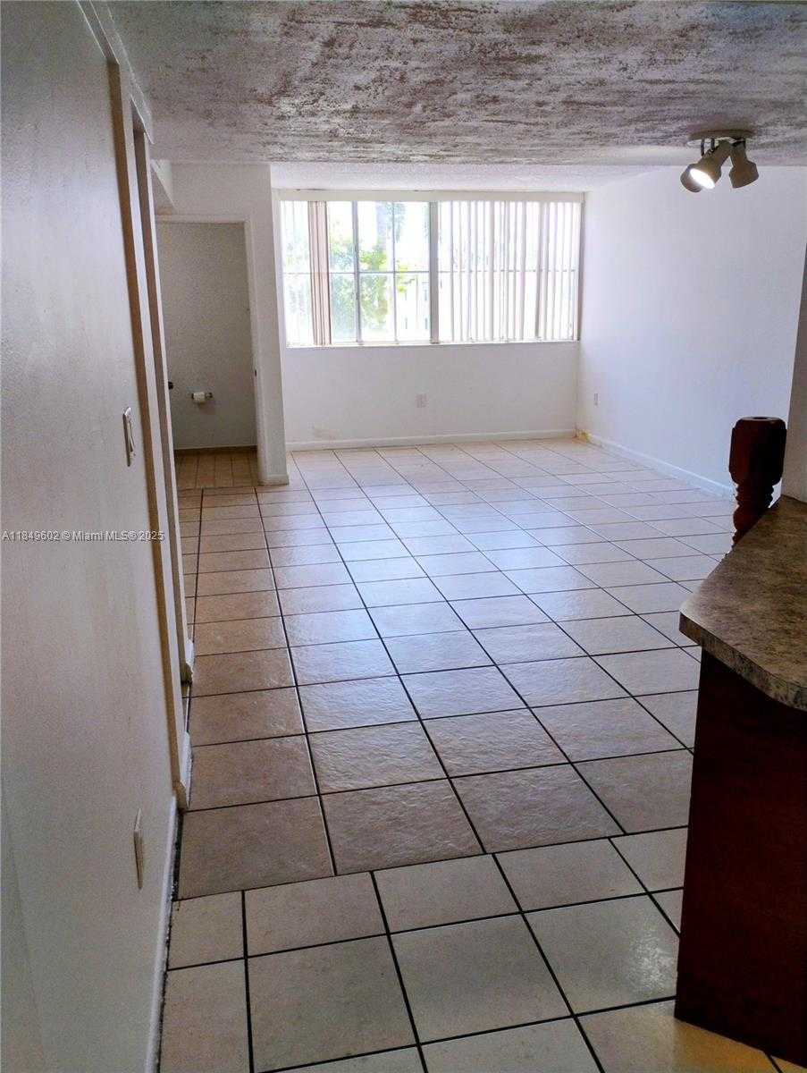 Small Image of 6045 NORTH WEST 186TH ST #304, Hialeah Number 4