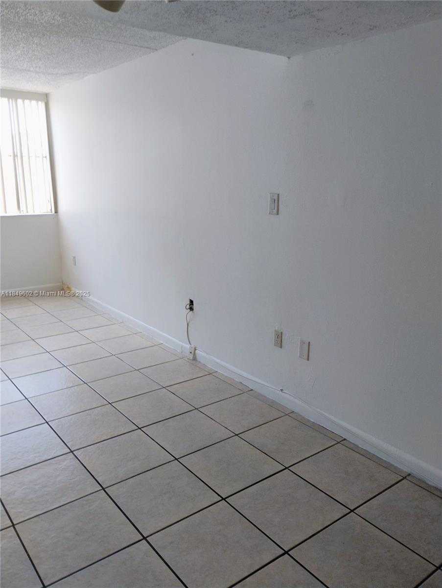 Small Image of 6045 NORTH WEST 186TH ST #304, Hialeah Number 5