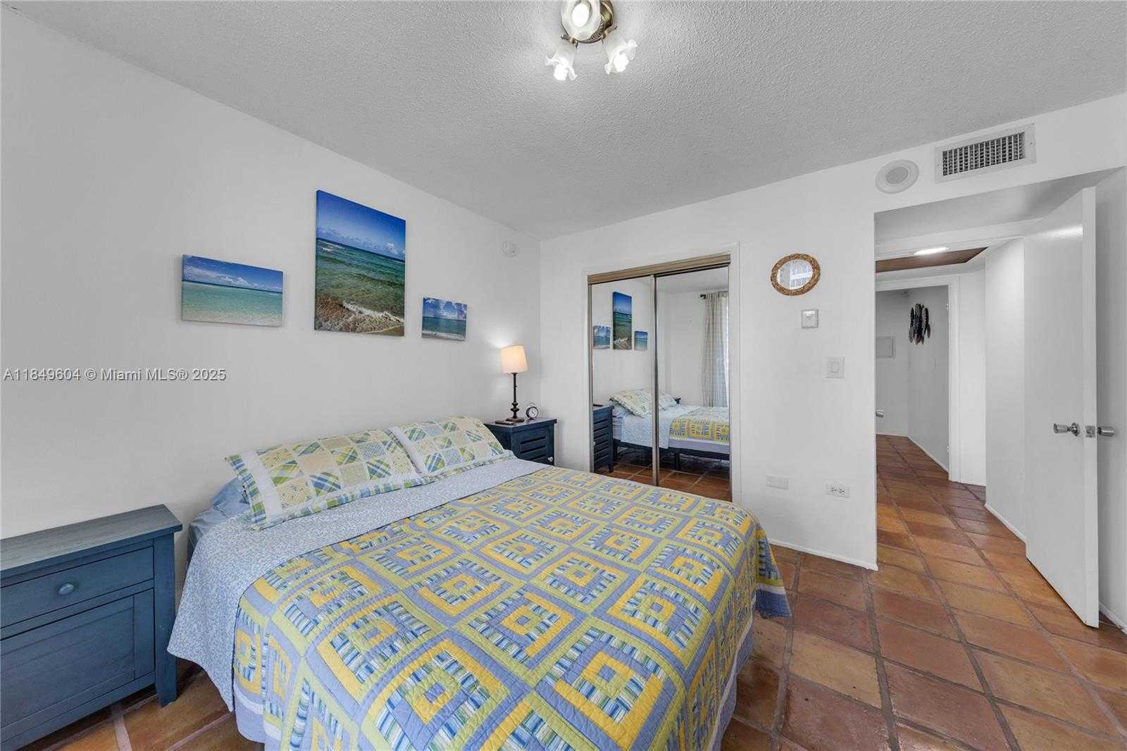 Small Image of 5555 COLLINS AVE #8U, Miami Beach Number 25