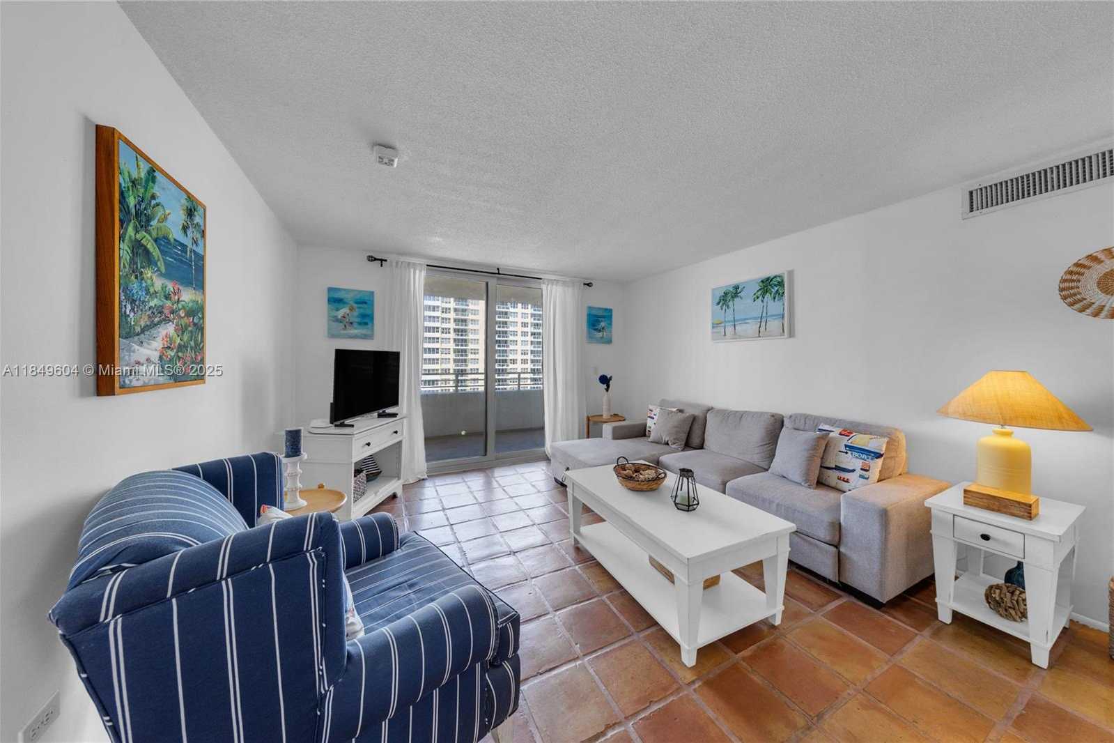 Small Image of 5555 COLLINS AVE #8U, Miami Beach Number 44