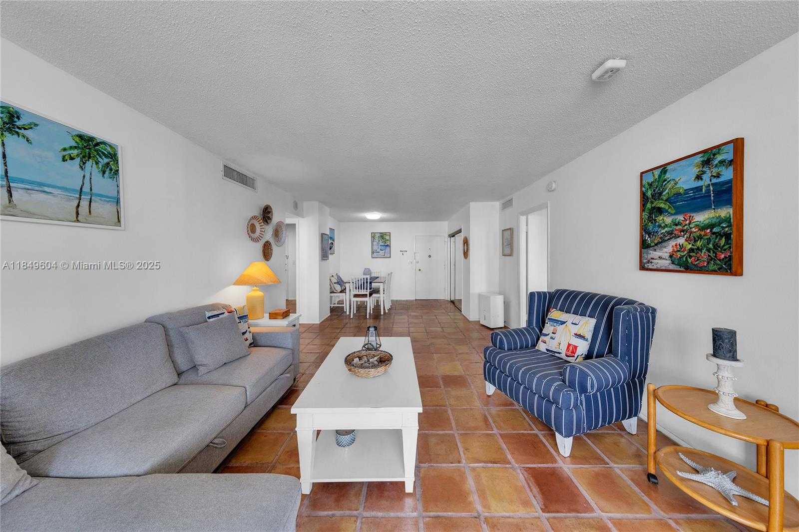 Small Image of 5555 COLLINS AVE #8U, Miami Beach Number 45