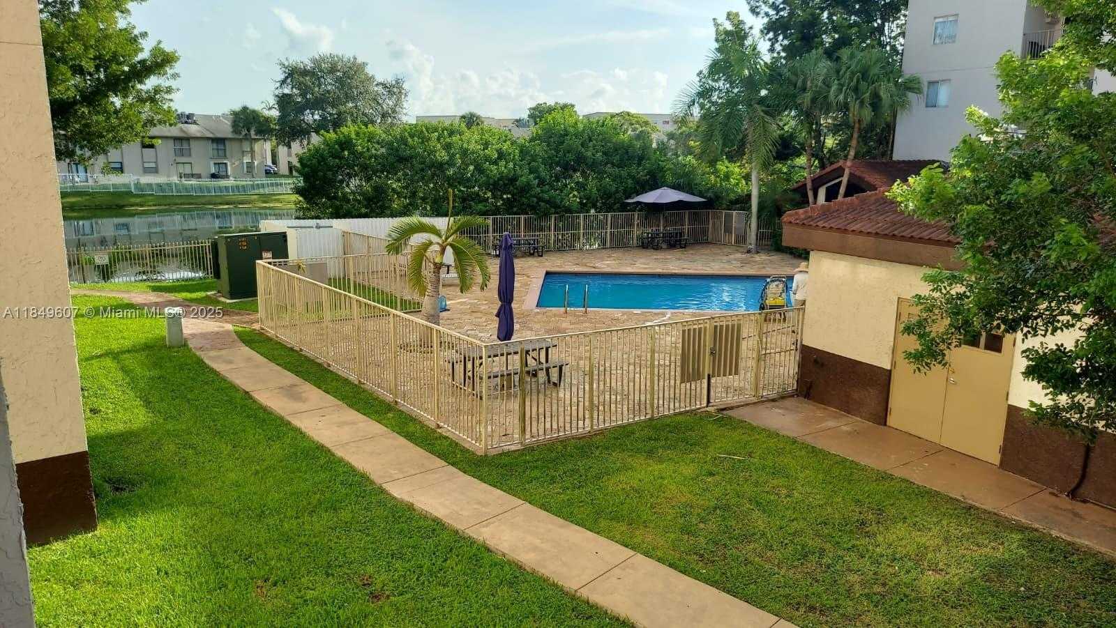 Small Image of 15231 SOUTH WEST 80TH ST #209, Miami Number 18
