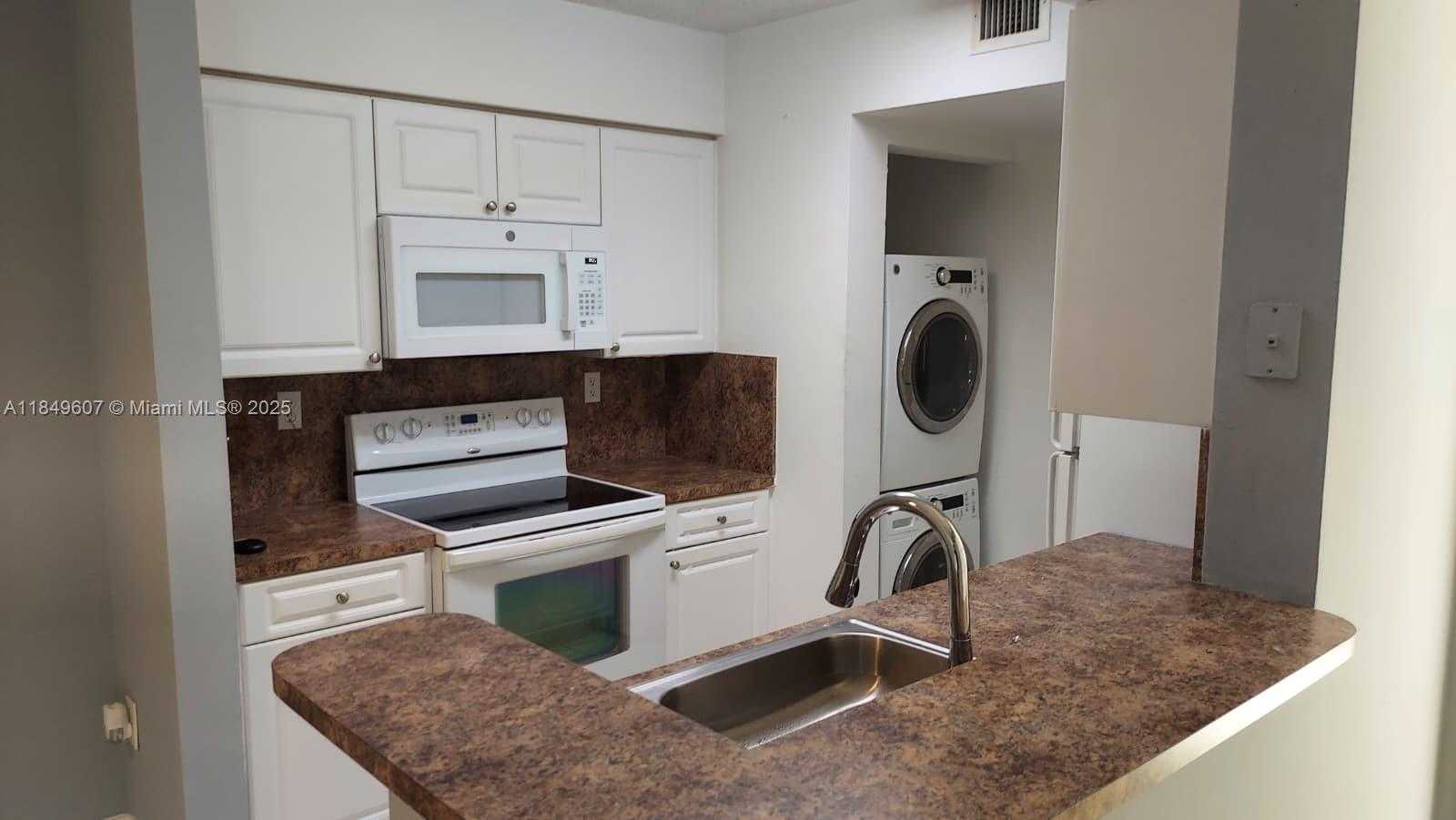 Small Image of 15231 SOUTH WEST 80TH ST #209, Miami Number 5