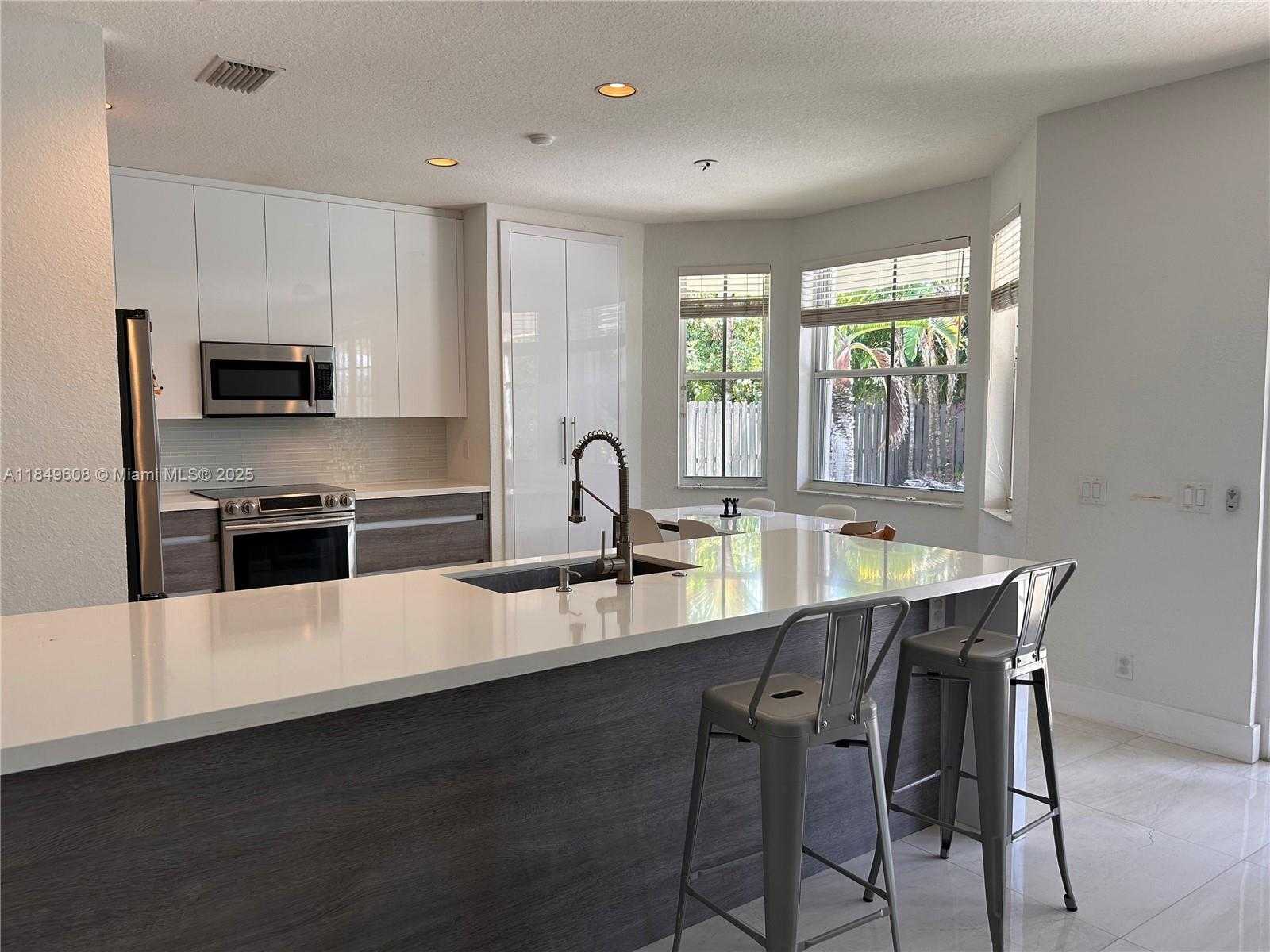 Small Image of 1570 ELM GROVE RD, Weston Number 12