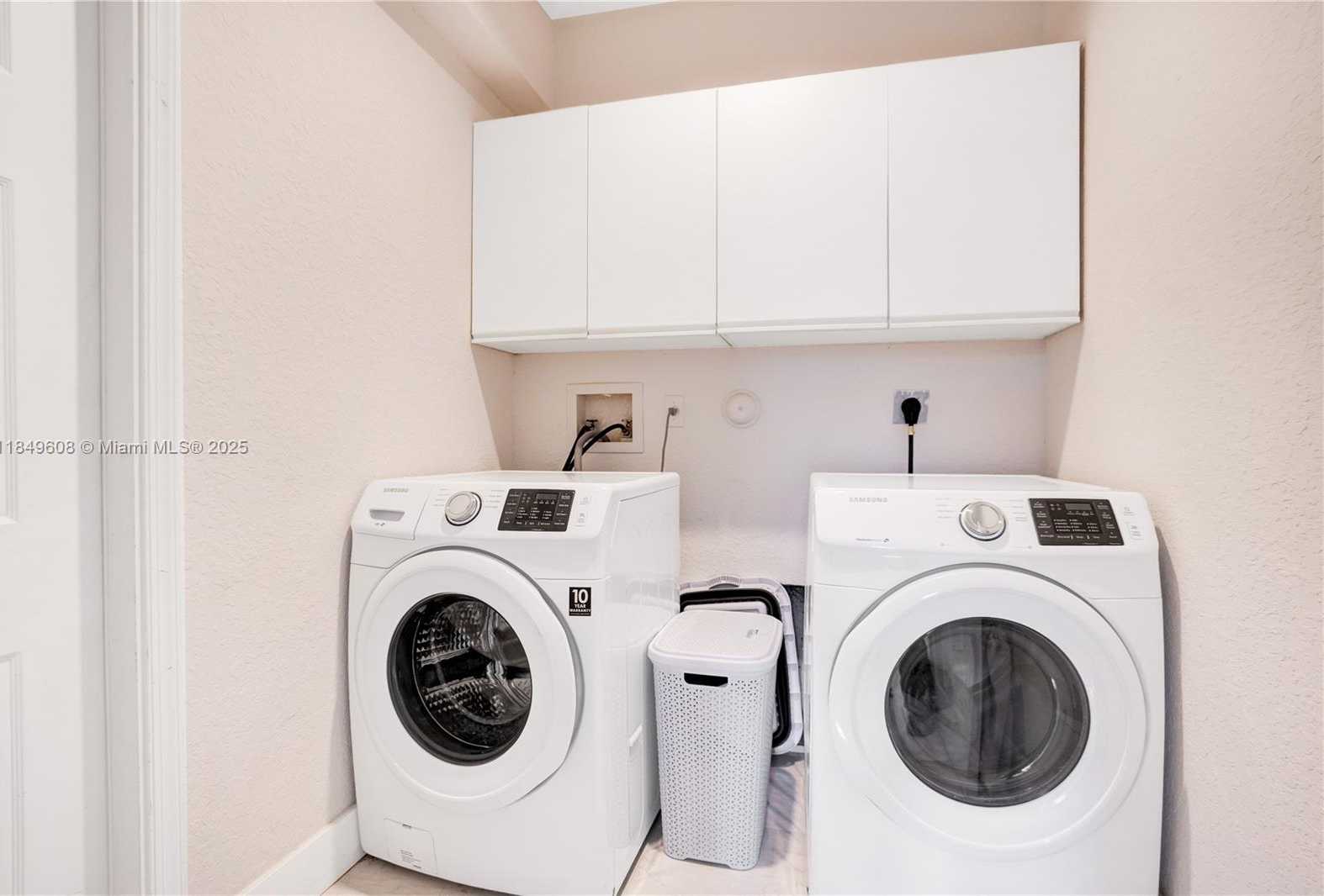 Small Image of 1570 ELM GROVE RD, Weston Number 22