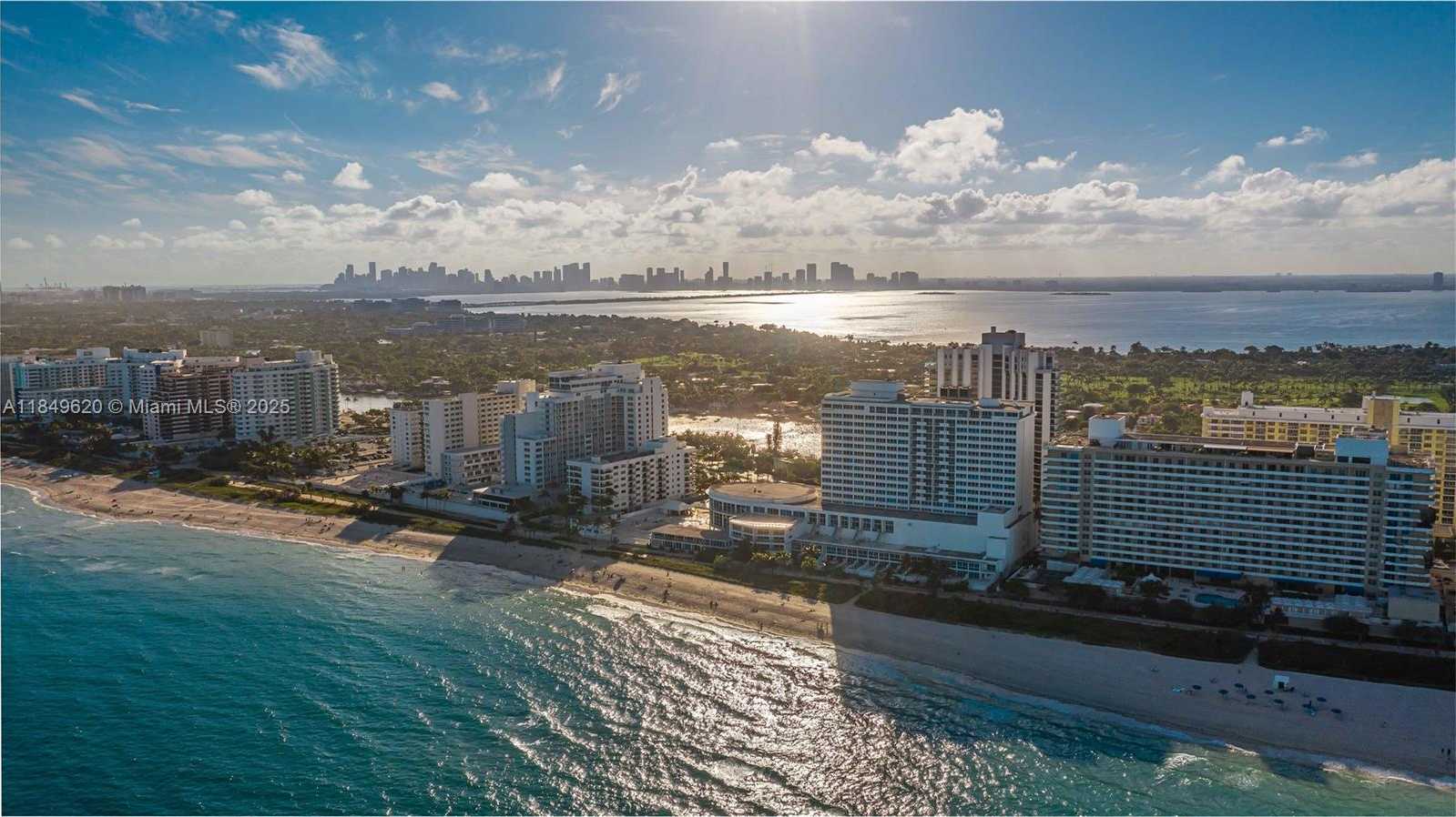 Small Image of 5555 COLLINS AVE #17S, Miami Beach Number 19