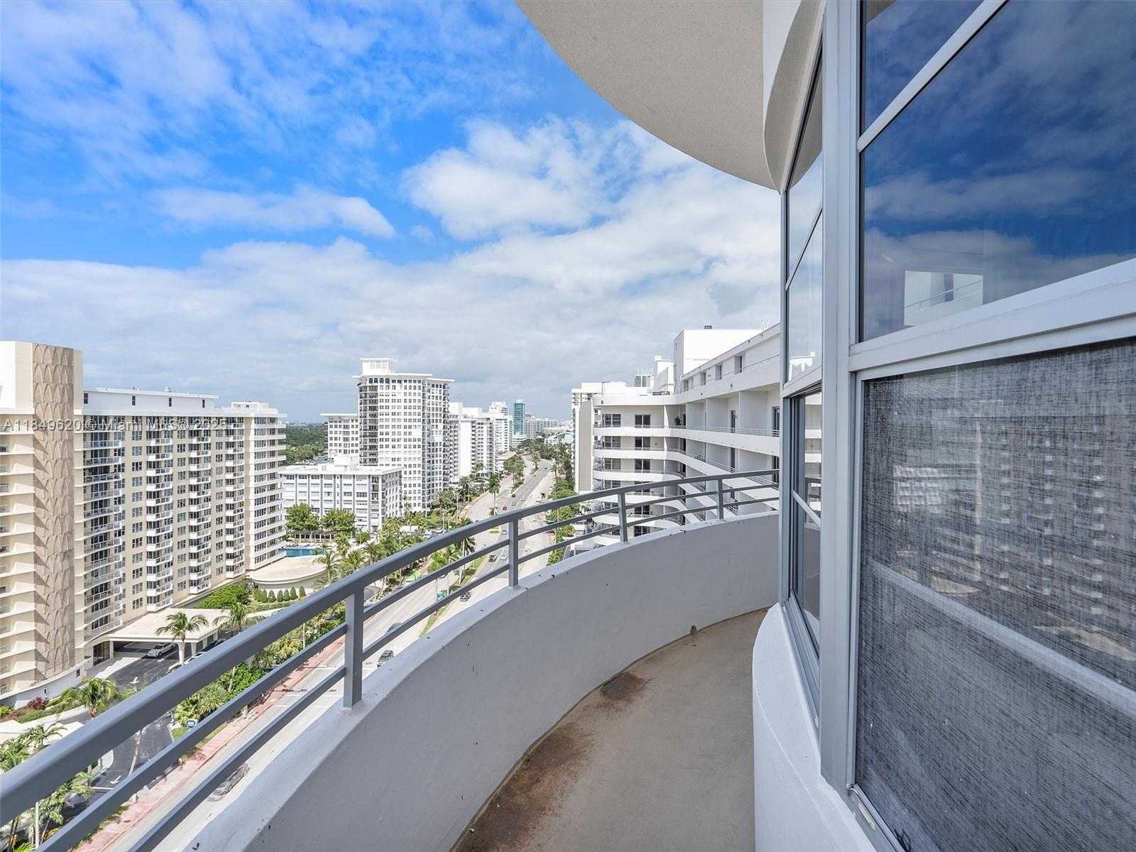 Small Image of 5555 COLLINS AVE #17S, Miami Beach Number 5