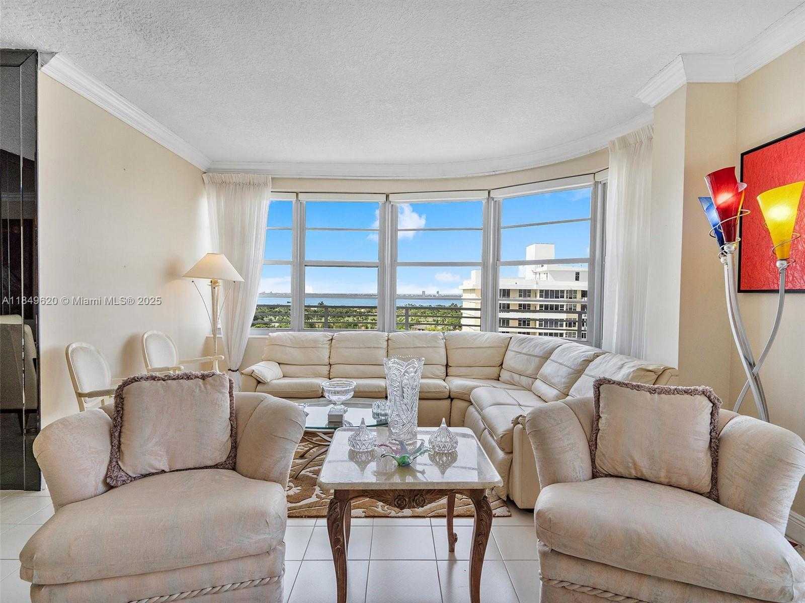 Small Image of 5555 COLLINS AVE #17S, Miami Beach Number 9
