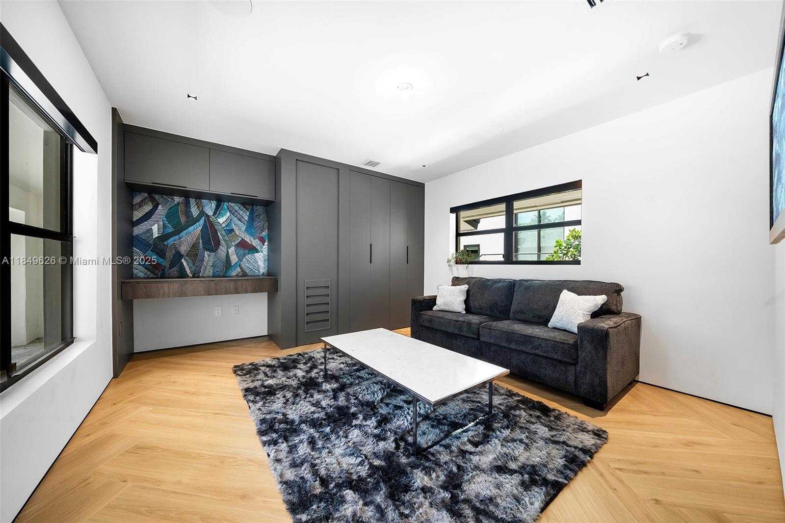 Small Image of Fort Lauderdale Number 23