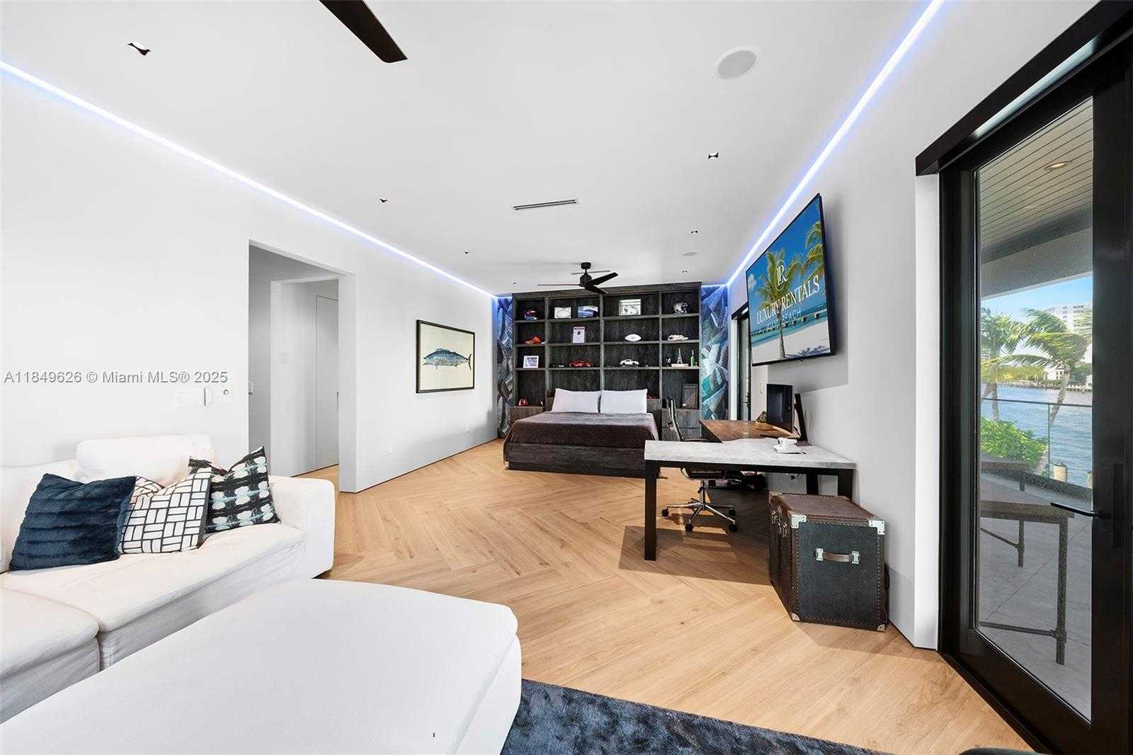 Small Image of Fort Lauderdale Number 37