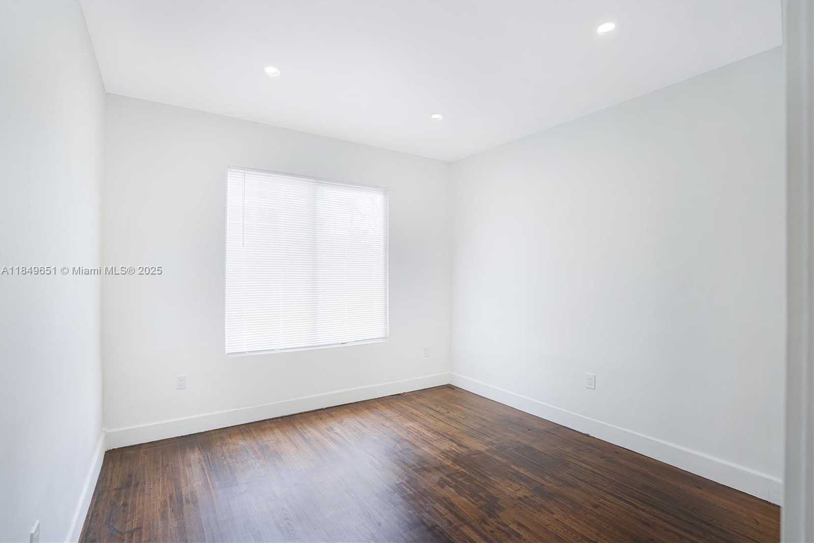 Small Image of 1845 MONROE ST #MAIN, Hollywood Number 11