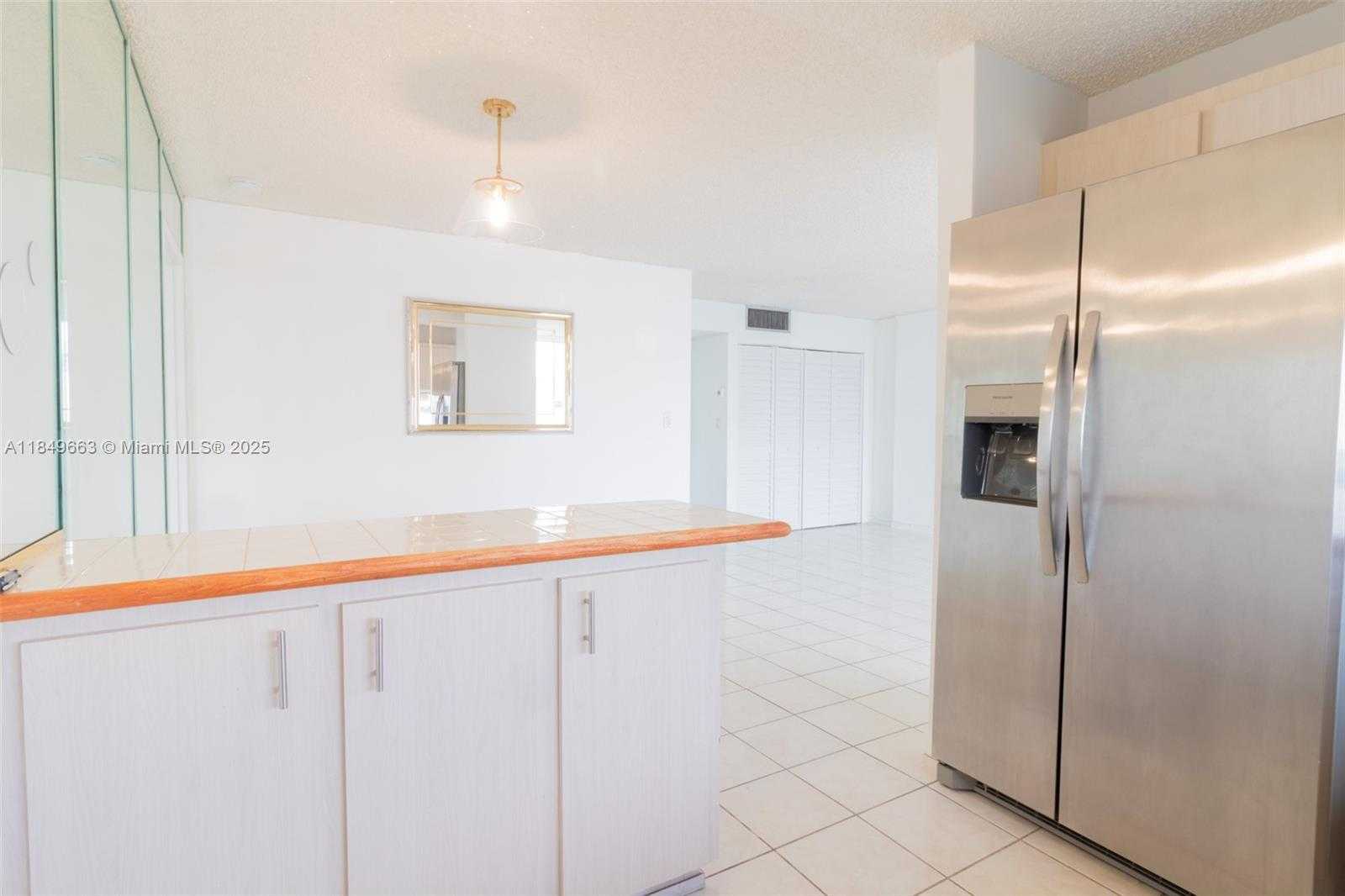 Small Image of 17021 NORTH BAY RD #1027, Sunny Isles Beach Number 23
