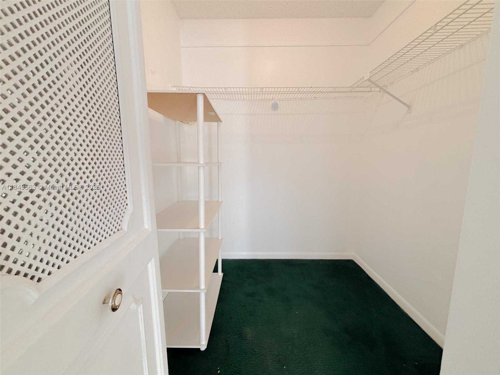 Small Image of 17021 NORTH BAY RD #1027, Sunny Isles Beach Number 28