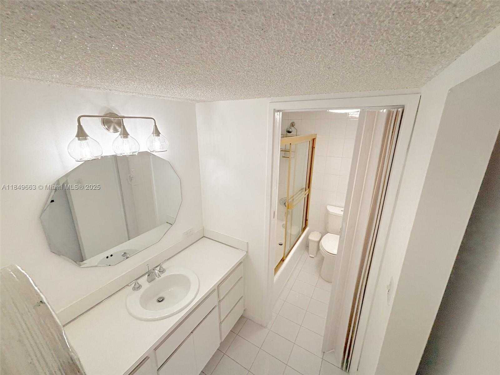 Small Image of 17021 NORTH BAY RD #1027, Sunny Isles Beach Number 29