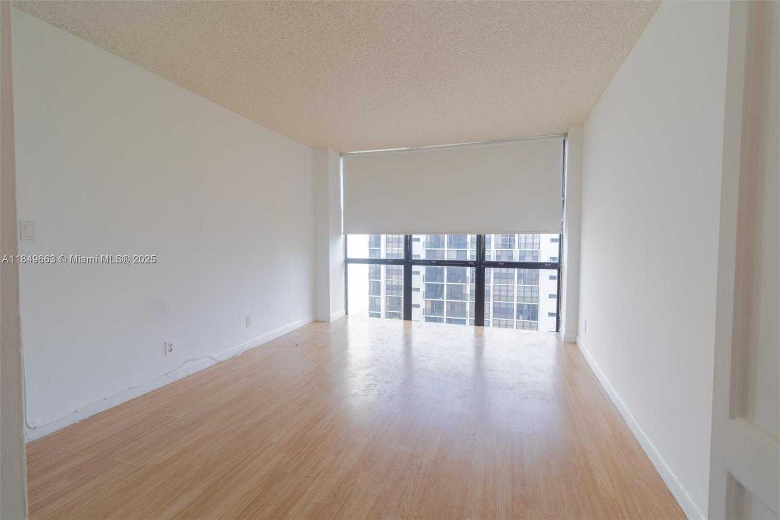 Small Image of 17021 NORTH BAY RD #1027, Sunny Isles Beach Number 36