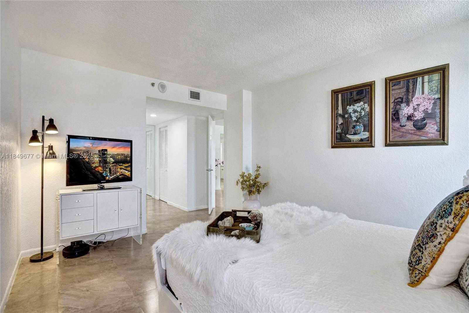 Small Image of 1201 SOUTH OCEAN DR #904N, Hollywood Number 32