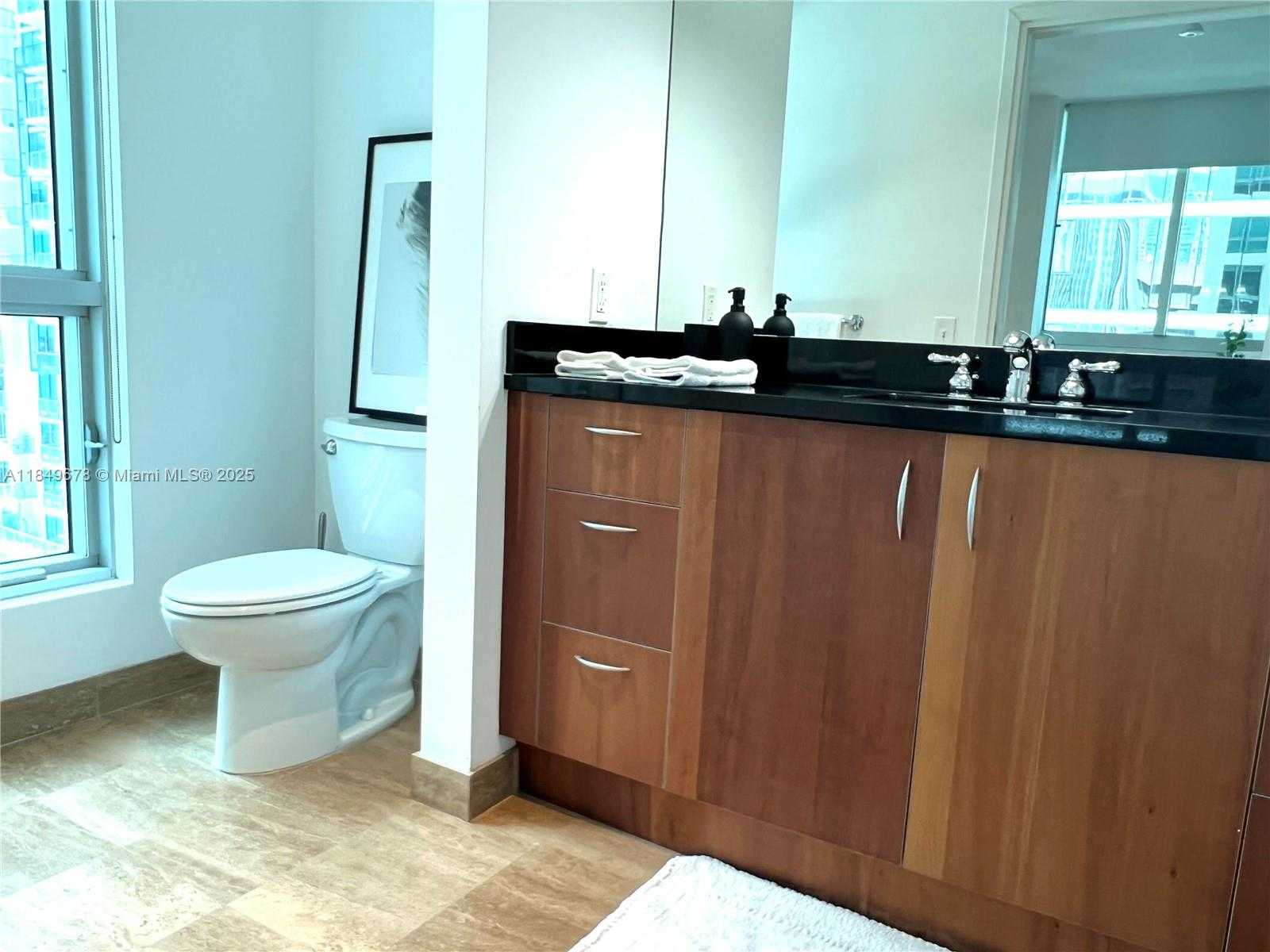 Small Image of 300 SOUTH BISCAYNE BLVD #T-1602, Miami Number 11