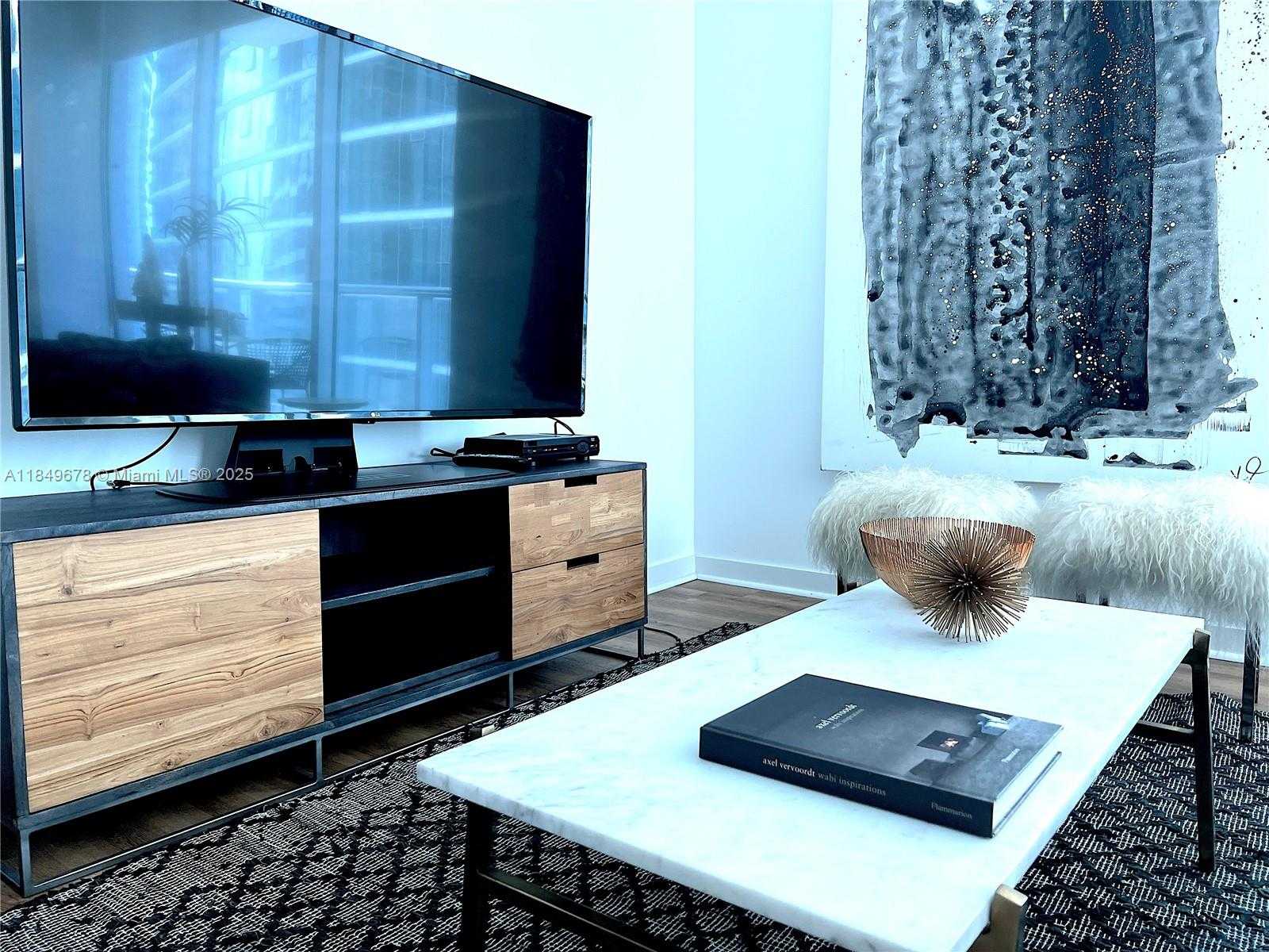 Small Image of 300 SOUTH BISCAYNE BLVD #T-1602, Miami Number 6