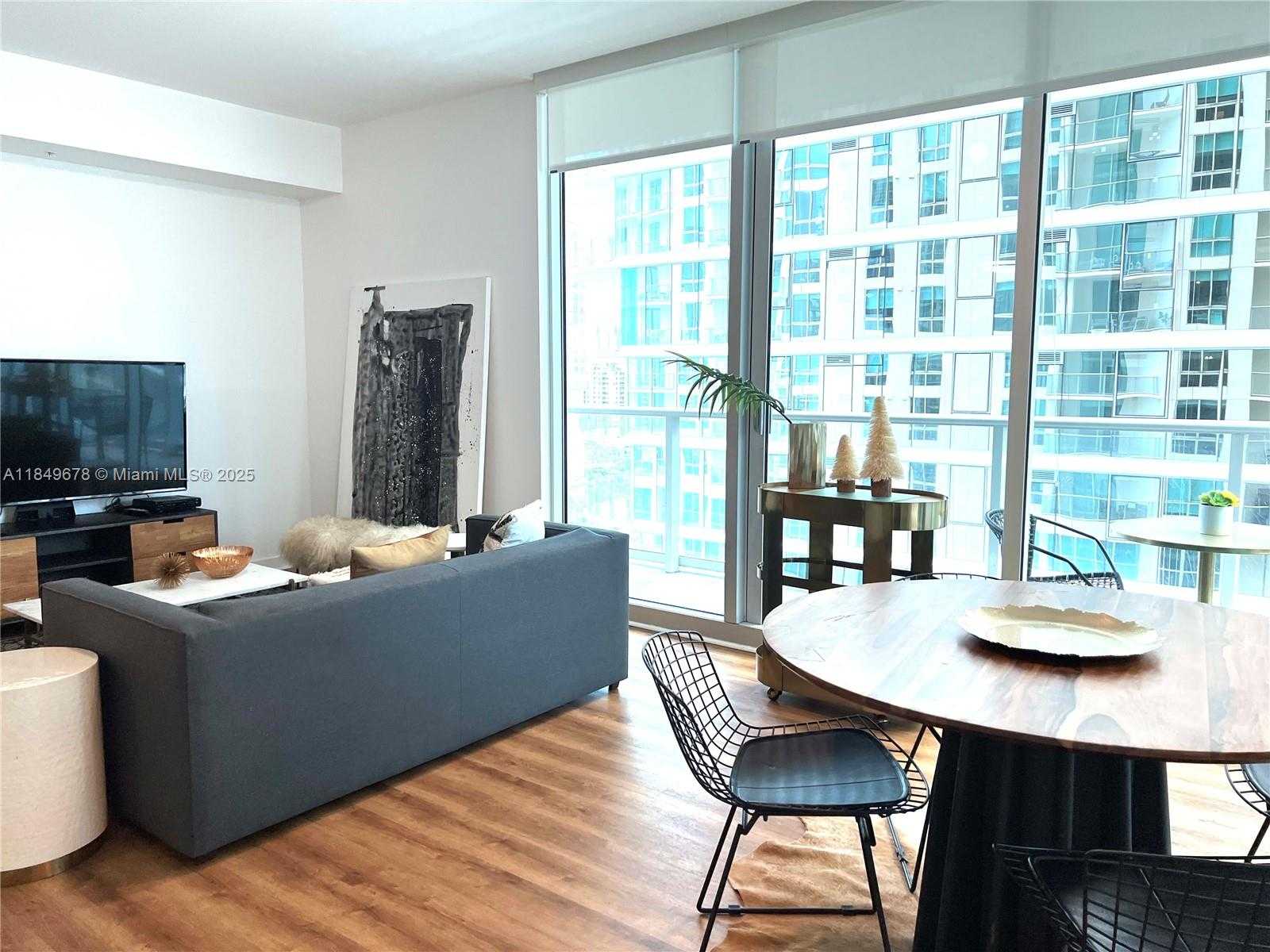 Small Image of 300 SOUTH BISCAYNE BLVD #T-1602, Miami Number 9