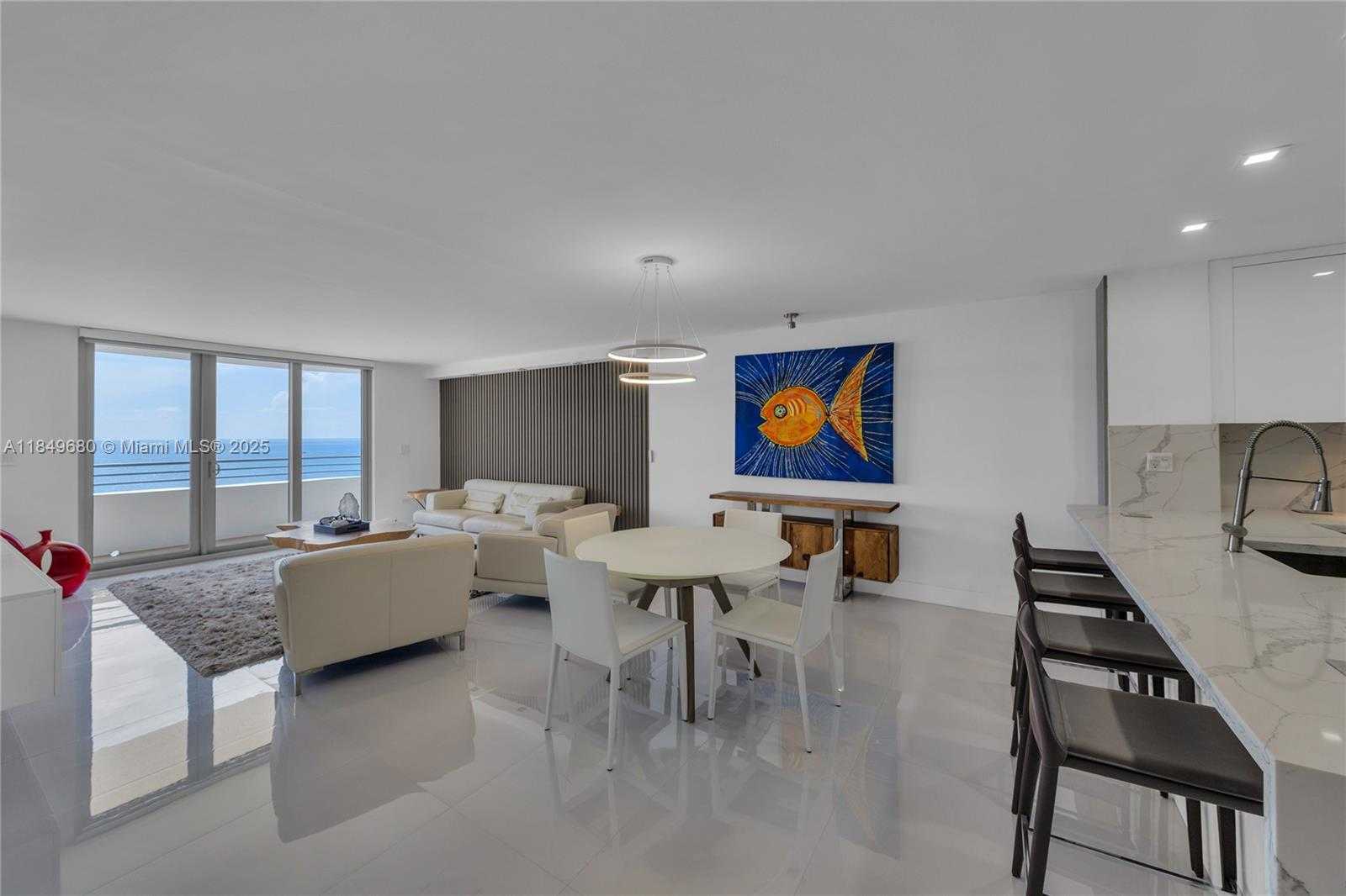 Small Image of 5555 COLLINS AVE #11D, Miami Beach Number 29
