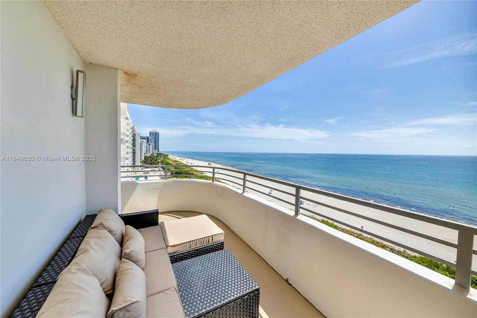 Small Image of 5555 COLLINS AVE #11D, Miami Beach Number 6