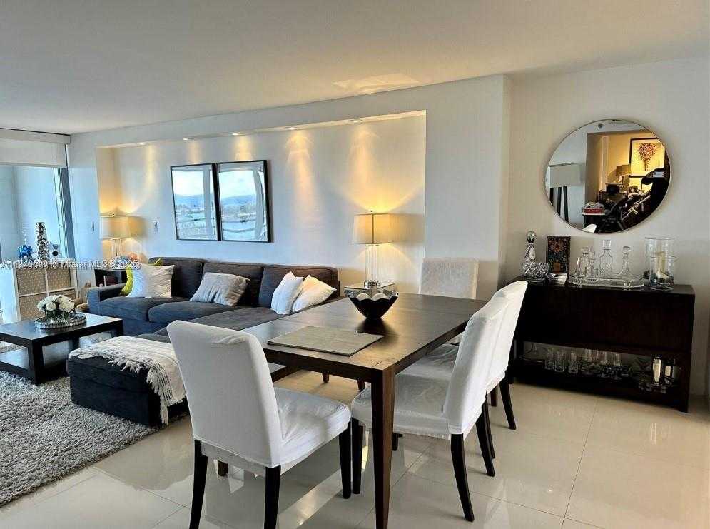Small Image of 2025 BRICKELL AVE #1003, Miami Number 3