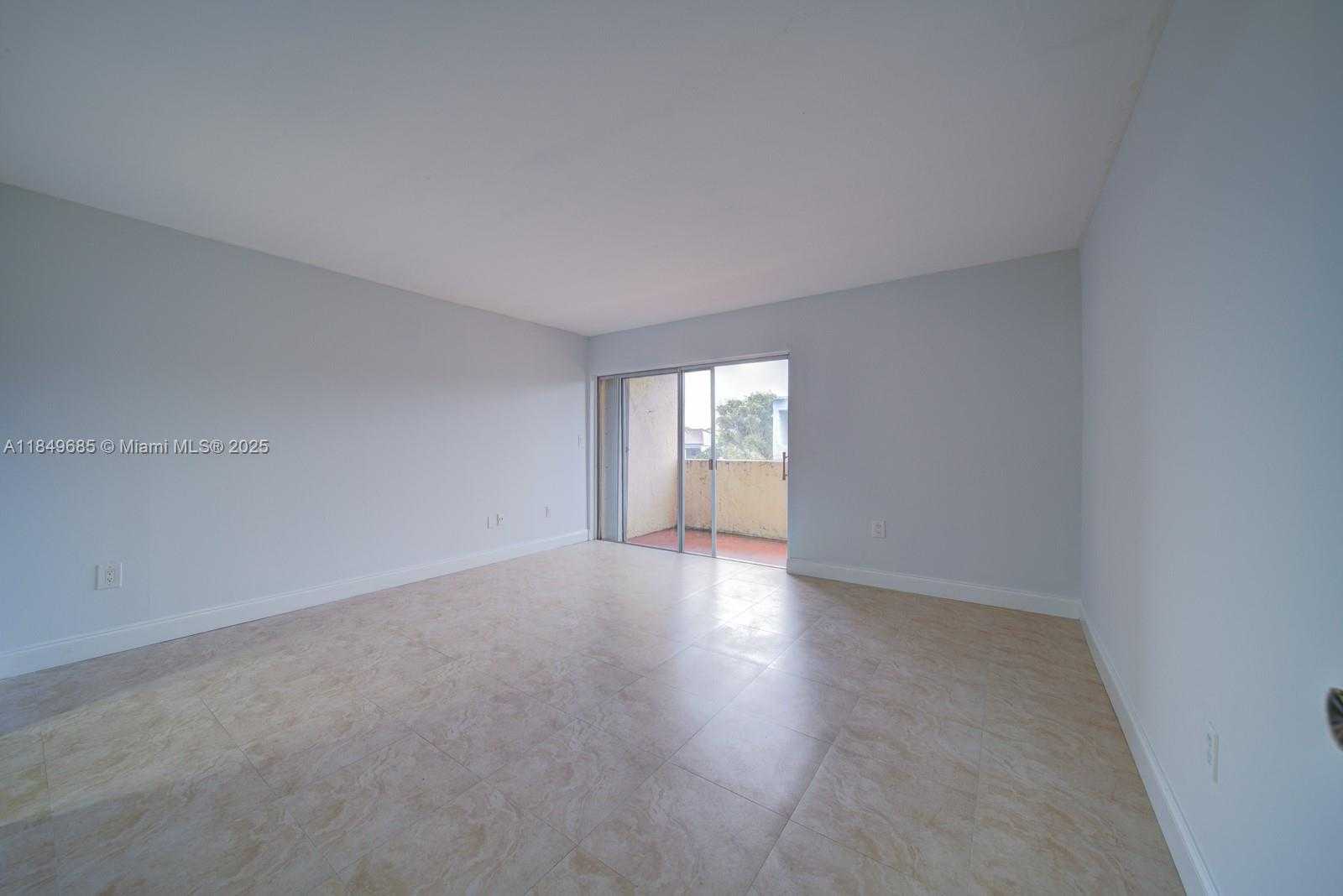 Small Image of 9371 FONTAINEBLEAU BLVD #I227, Miami Number 14